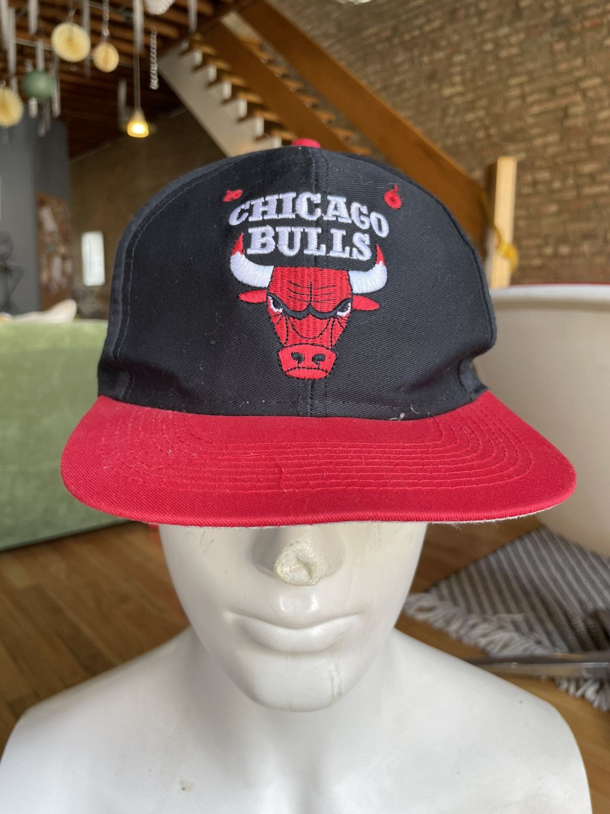 NBA × Vintage Vintage 90s Chicago Bulls SnapBack Size ONE SIZE - 1 Thumbnail