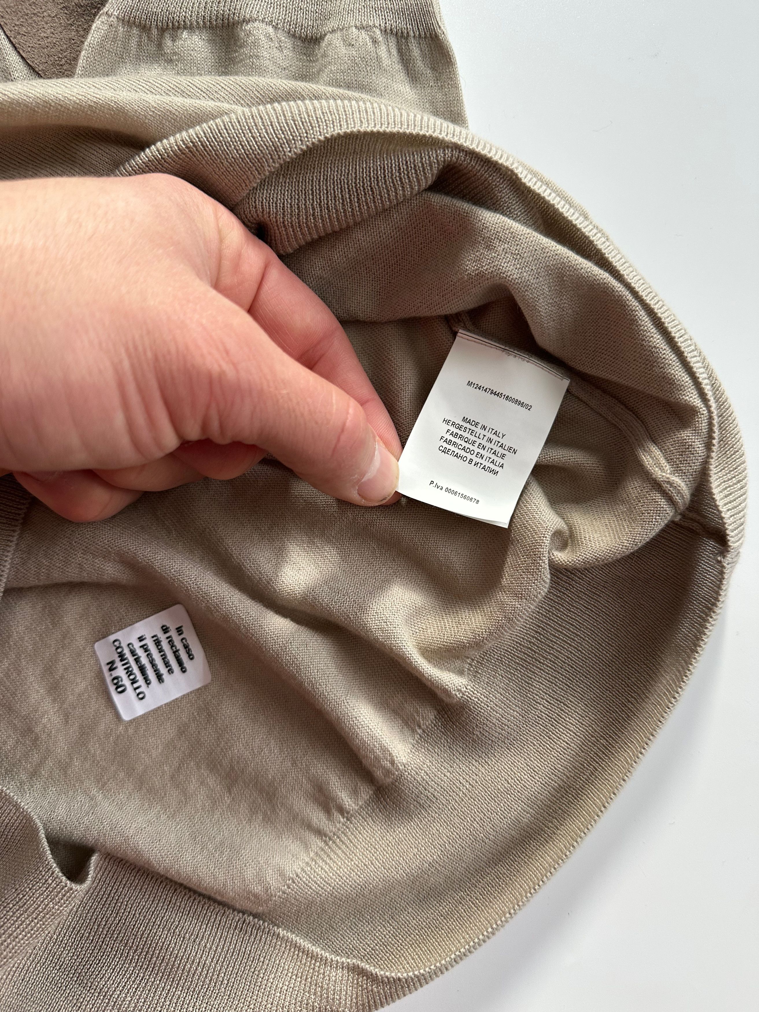 Gran Sasso Gran Sasso 100% Wool V neck beige sweater jumper Size US L / EU 52-54 / 3 - 7 Thumbnail