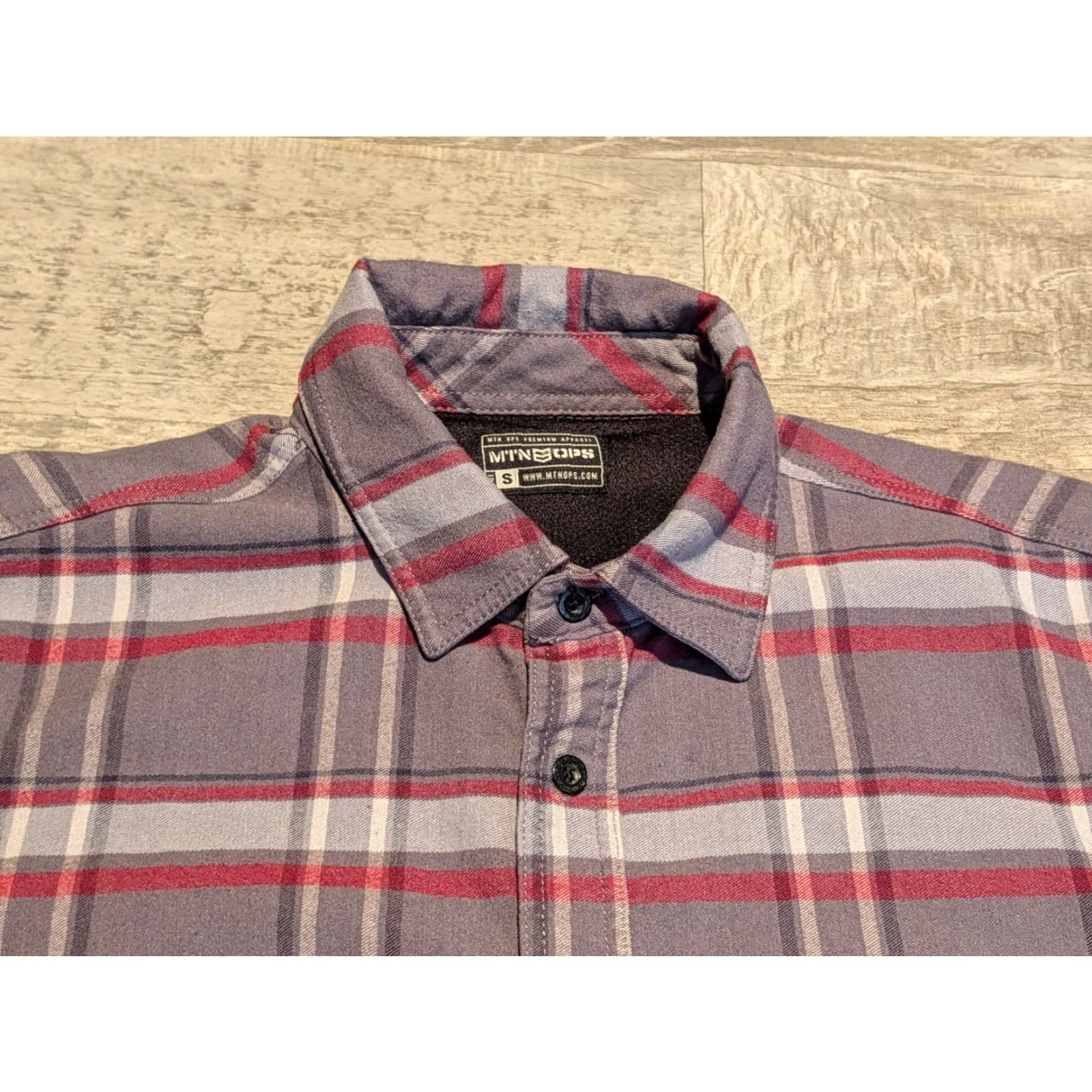 Vintage MTN OPS Shirt Mens S Gray Red Tamarack Tech Flannel Long Sleeve Button Up Size US S / EU 44-46 / 1 - 3 Thumbnail