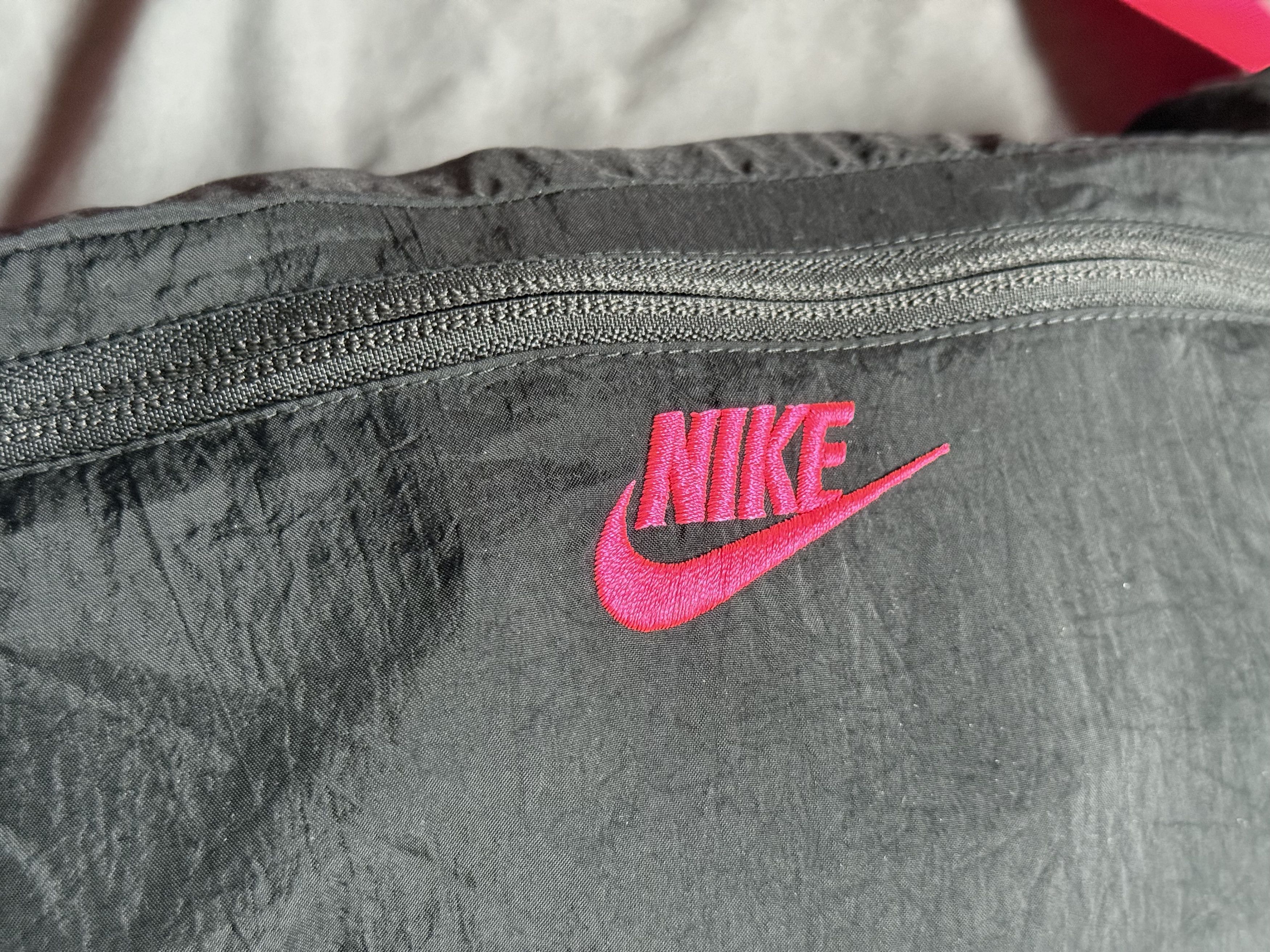 Nike Nike Sportswear Windbreaker jacket medium/large $180 Size US M / EU 48-50 / 2 - 9 Thumbnail