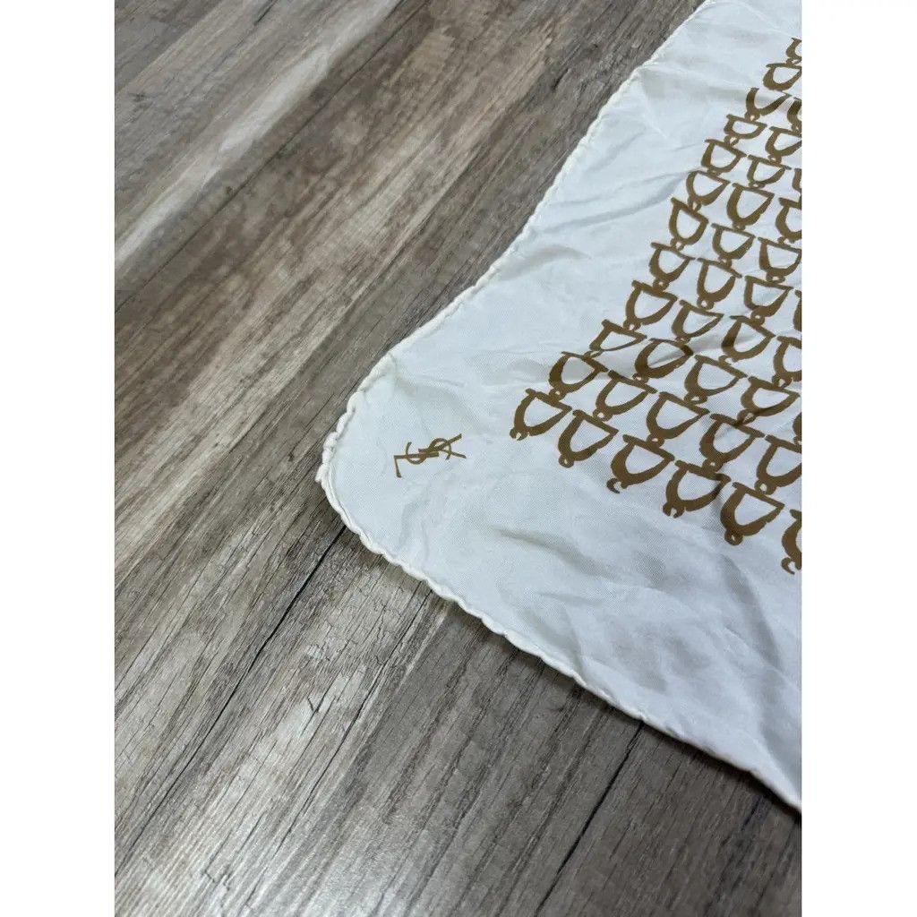 Yves Saint Laurent Yves Saint Laurent silk scarf Measurements: 50cm Size ONE SIZE - 2 Thumbnail