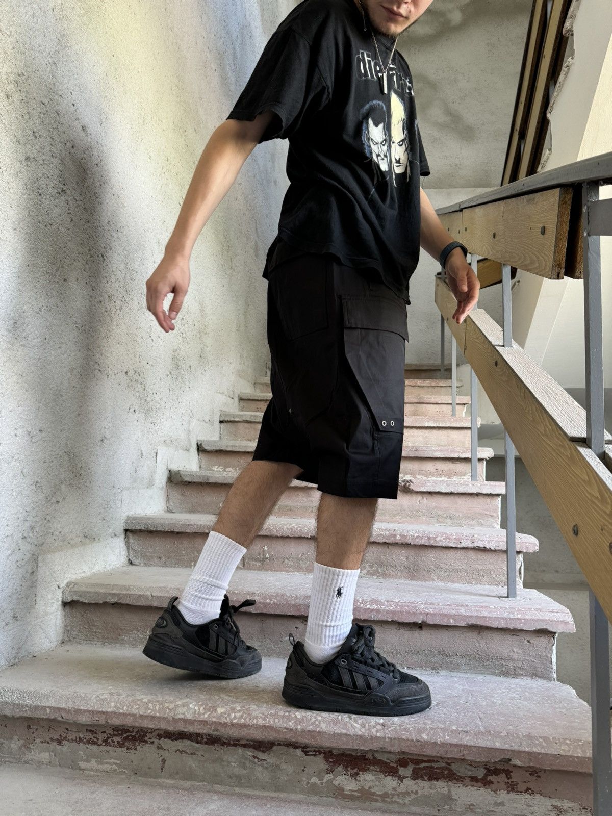 Rick Owens RARE SIZE RICK OWENS CARGO SHORTS Size US 28 / EU 44 - 22 Thumbnail