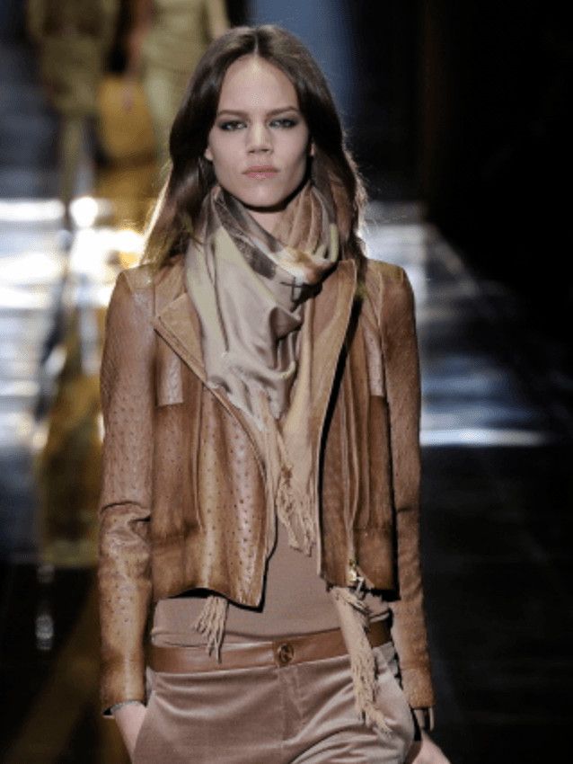 Gucci FW2010 Gucci Beige Asymmetrical Ostrich Leather Jacket by Frida Giannini Size S / US 4 / IT 40 - 2 Thumbnail