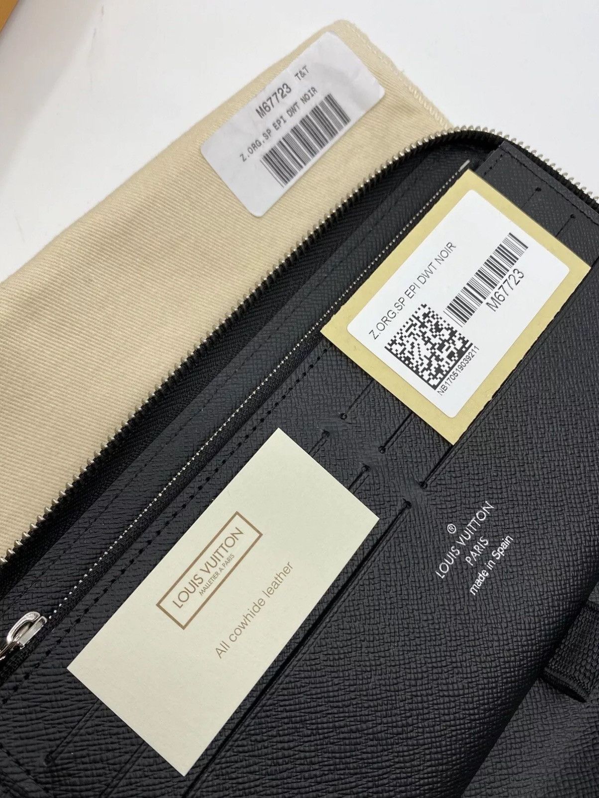 Louis Vuitton × Supreme Louis Vuitton X Supreme Zippy Wallet M67723 Black Epi Size ONE SIZE - 12 Thumbnail