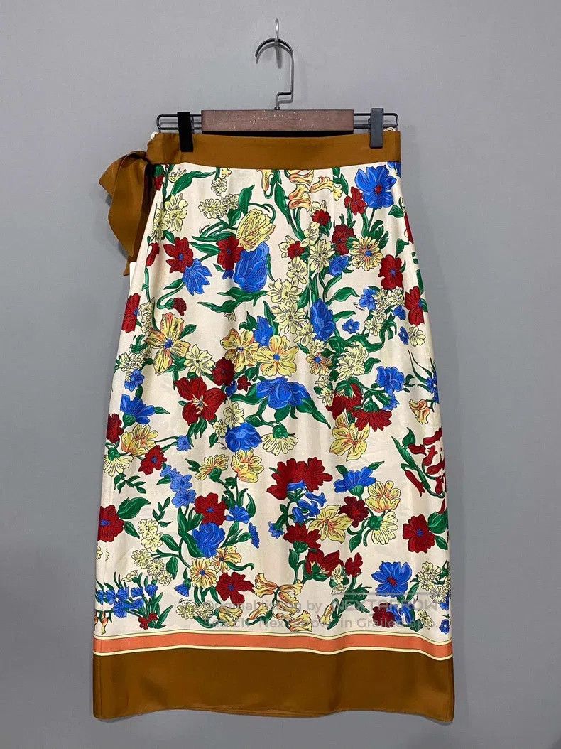Gucci Gucci Holiday Series Silk Floral Long Skirt Size 24" / US 00 / IT 34 - 3 Thumbnail