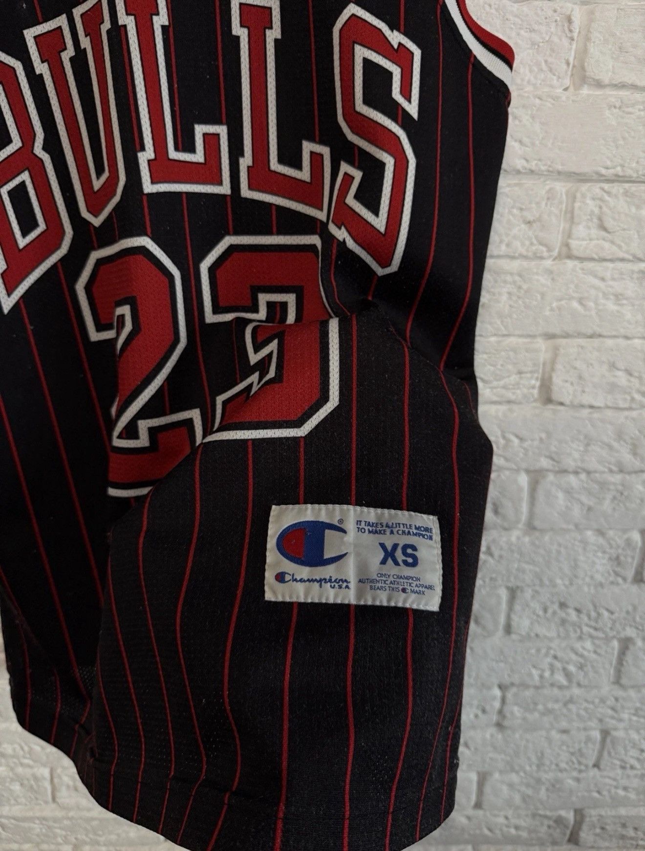 Champion Vintage NBA Champion Chicago Bulls MICHAEL JORDAN 23 Jersey Size US S / EU 44-46 / 1 - 3 Thumbnail