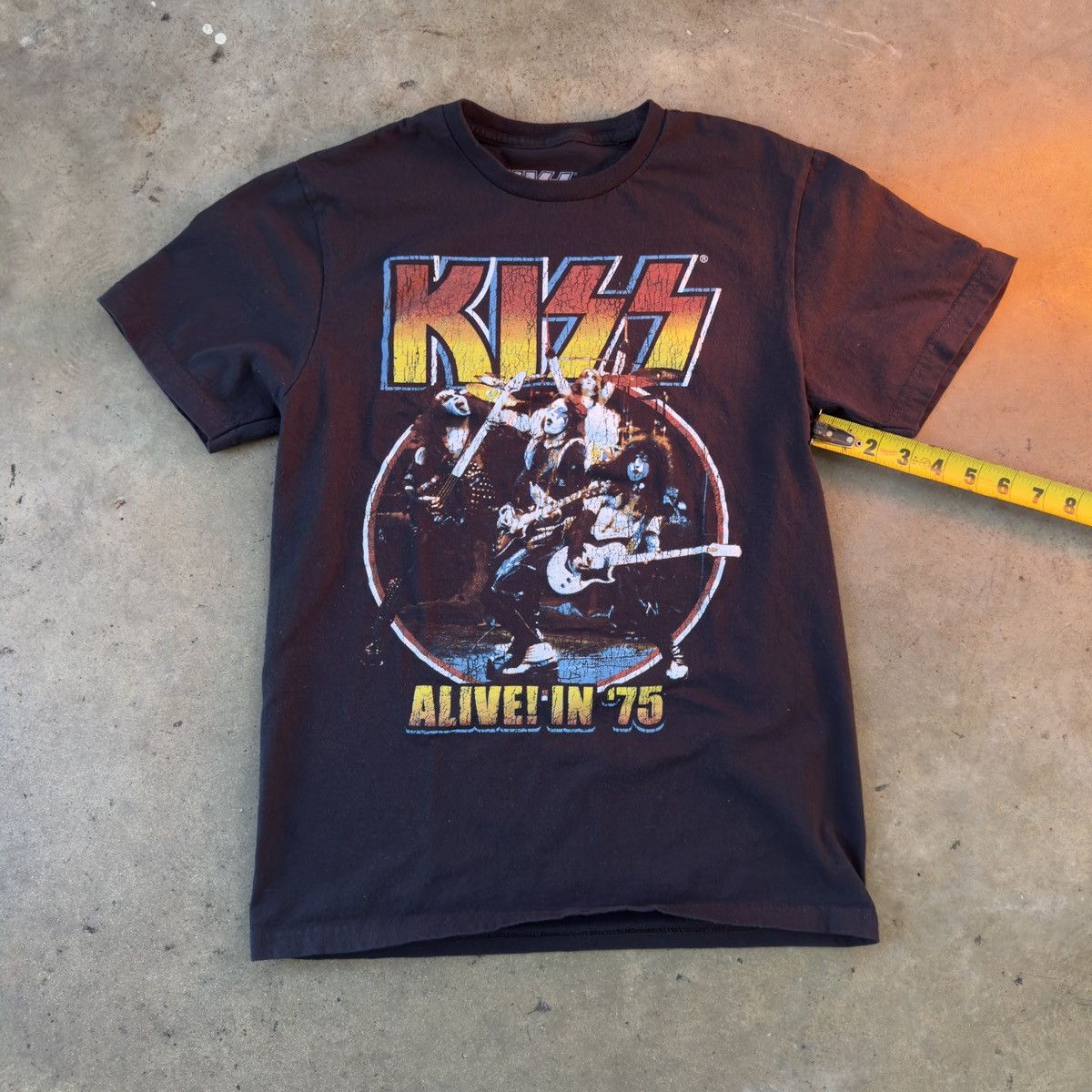 Mad Engine KISS Alive in 75 Rock Tee Distressed Faded Black Band Shirt Size US S / EU 44-46 / 1 - 5 Thumbnail