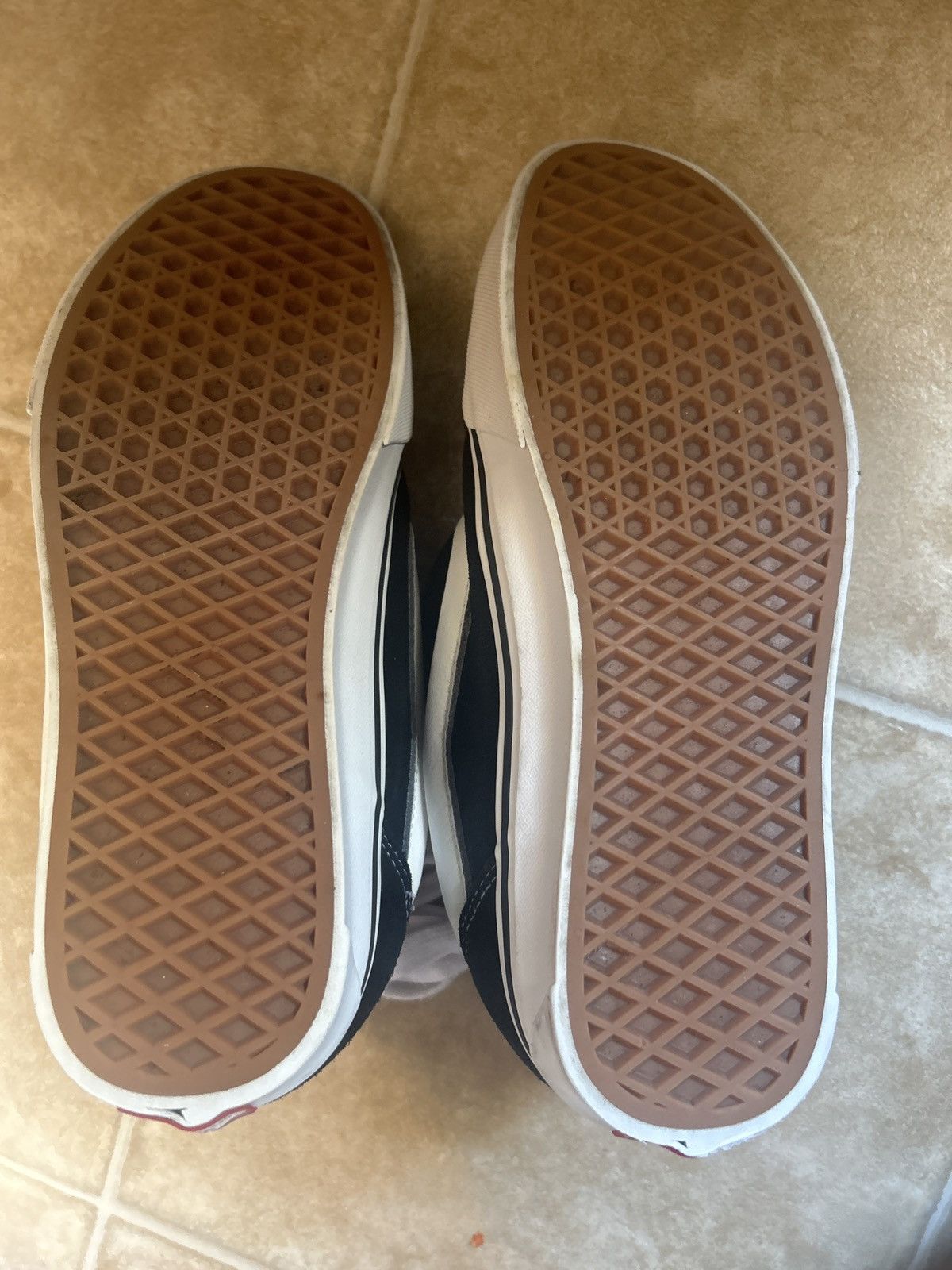 Vans Vans Knu Skool Size US 9 / EU 42 - 3 Thumbnail