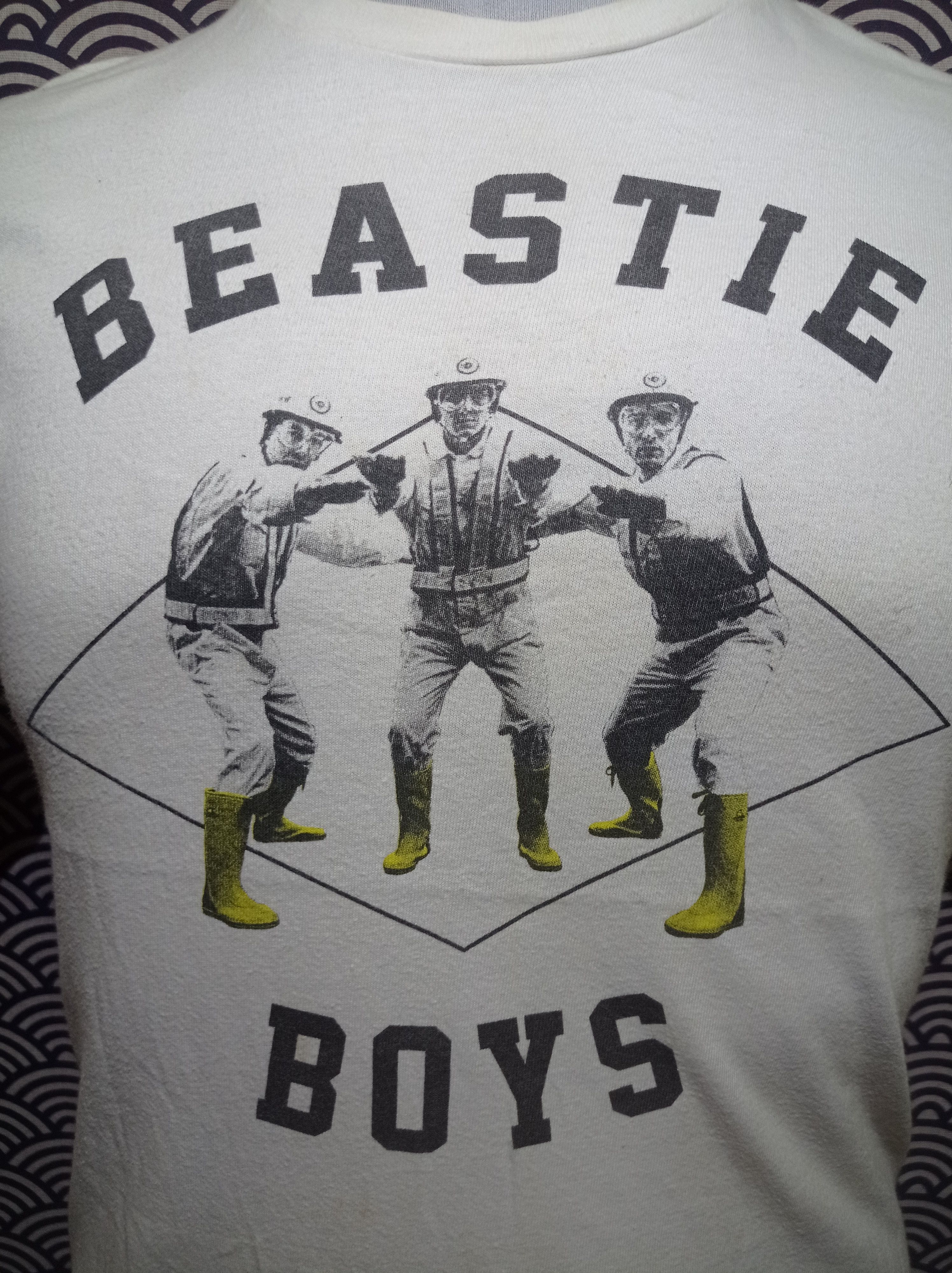 Uniqlo Band beastie boys x ut single single #RL23 Size US S / EU 44-46 / 1 - 5 Thumbnail