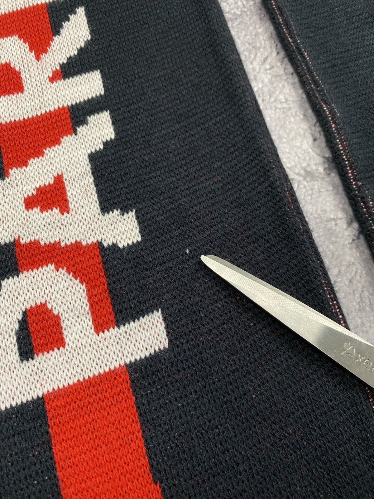 Nike Vintage Nike Paris Saint Germain Scarf PSG Rare Soccer Y2K Size ONE SIZE - 15 Thumbnail