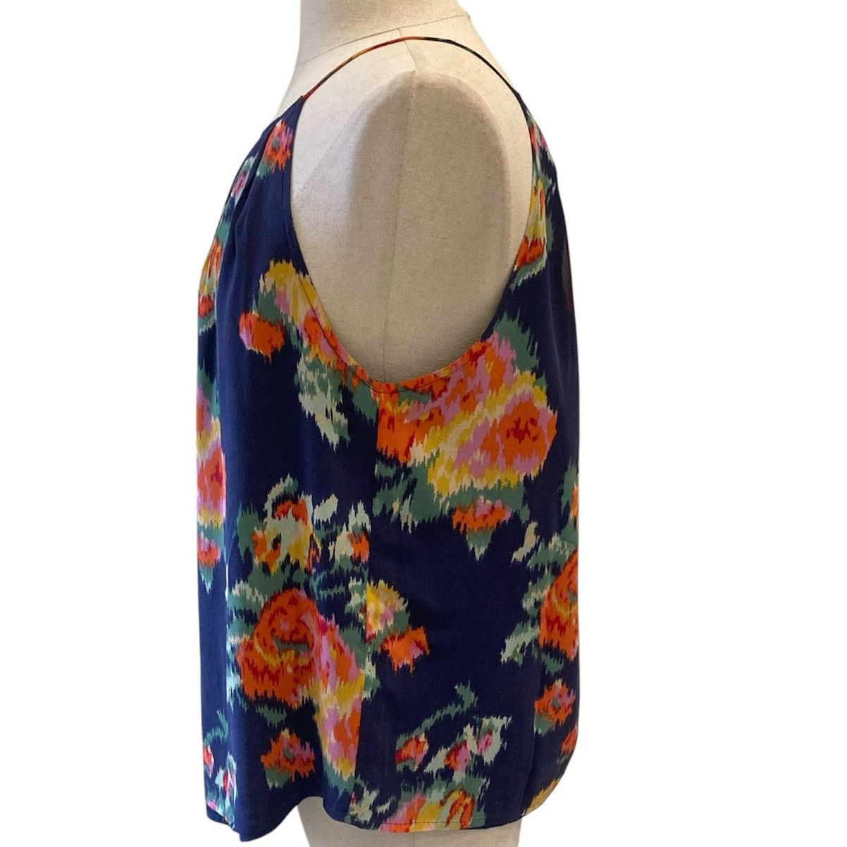 Joie Joie floral silk halter top, ladies small multicolor flowers Size S / US 4 / IT 40 - 5 Thumbnail