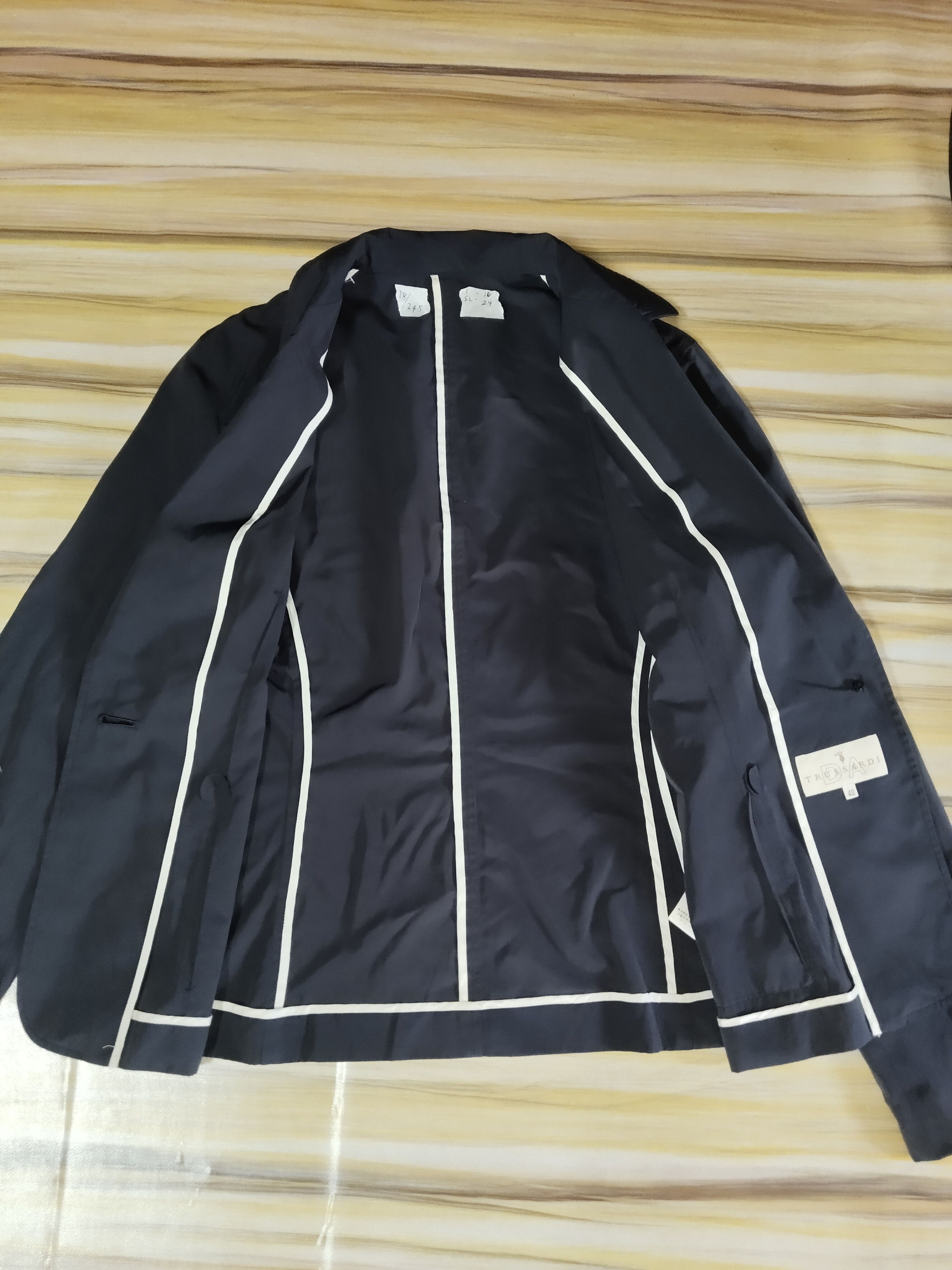 Trussardi TRUSSARDI Blazer Size S / US 4 / IT 40 - 3 Thumbnail