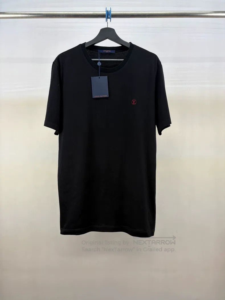Louis Vuitton Louis Vuitton Black basic small logo short sleeve Size US XL / EU 56 / 4 - 1 Thumbnail