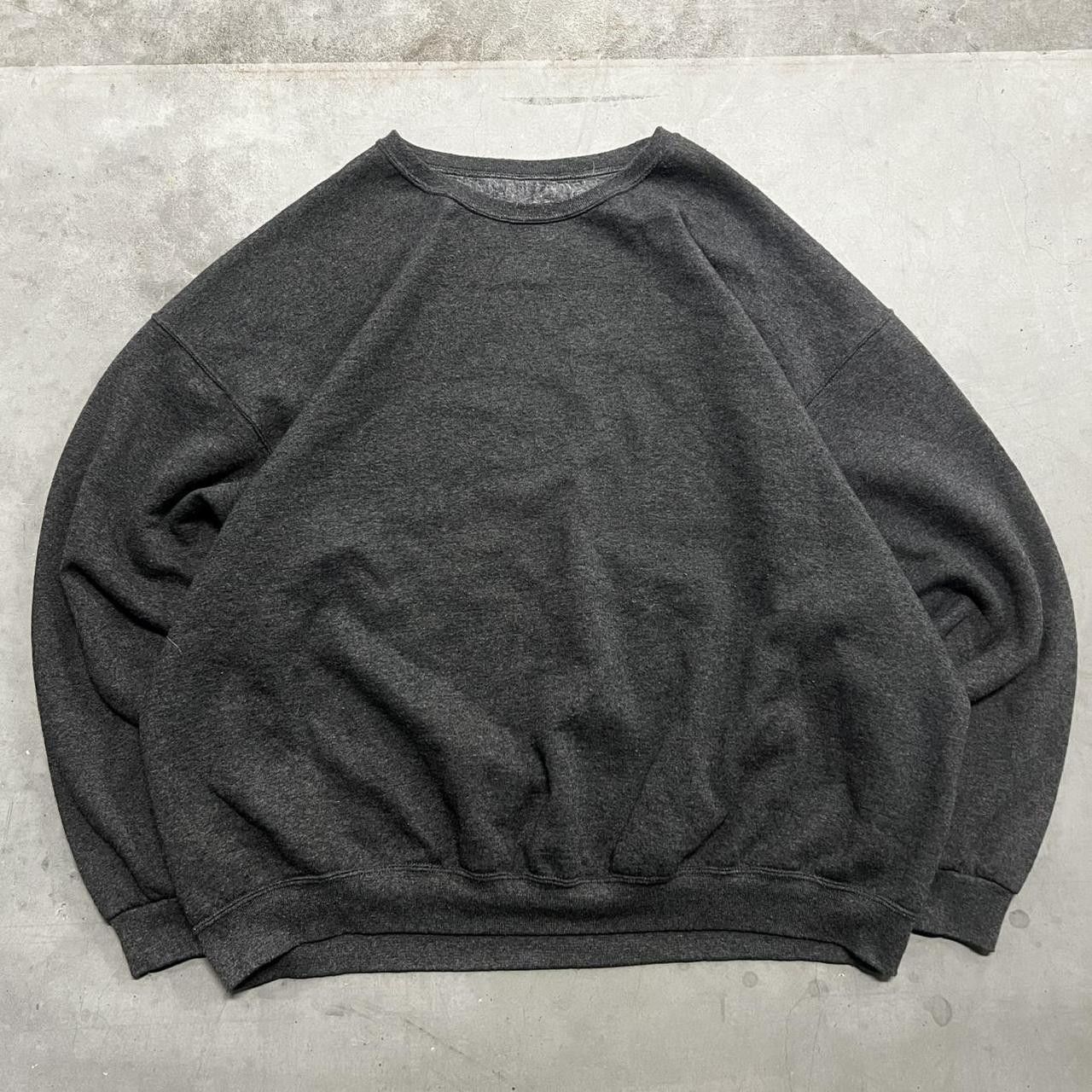 Vintage Vintage Y2K/2000s Blank Faded Black Minimalist Sweatshirt! Size US XXL / EU 58 / 5 - 1 Thumbnail
