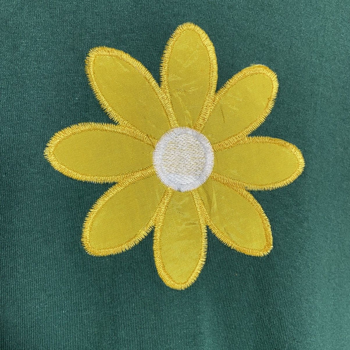 Vintage Vintage 90s Sun Flower Embroidery Single Stitch T-Shirt Size US XXL / EU 58 / 5 - 3 Thumbnail
