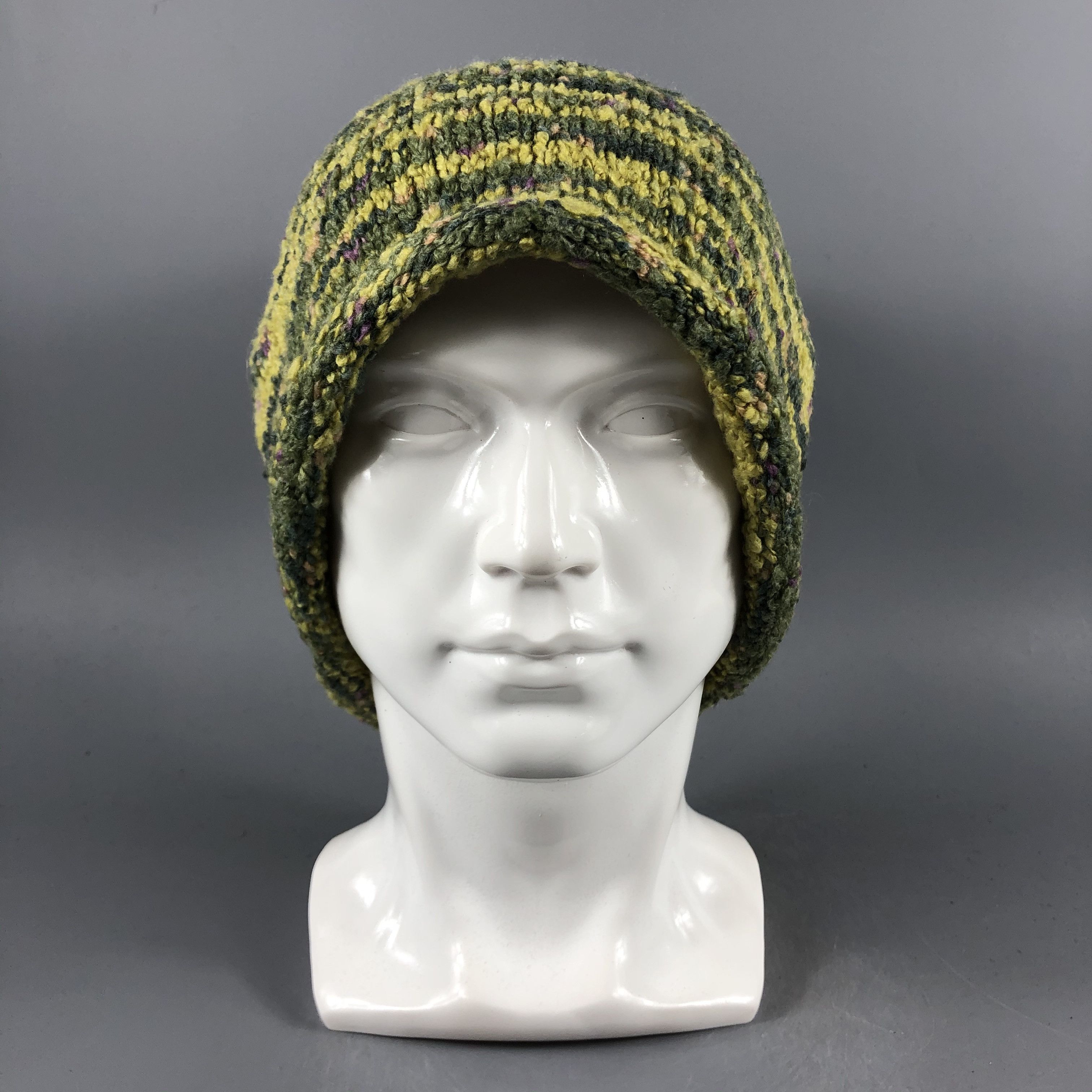 image of Vintage Multicolor Pompom Beanie Snow Cap -D1244, Men's