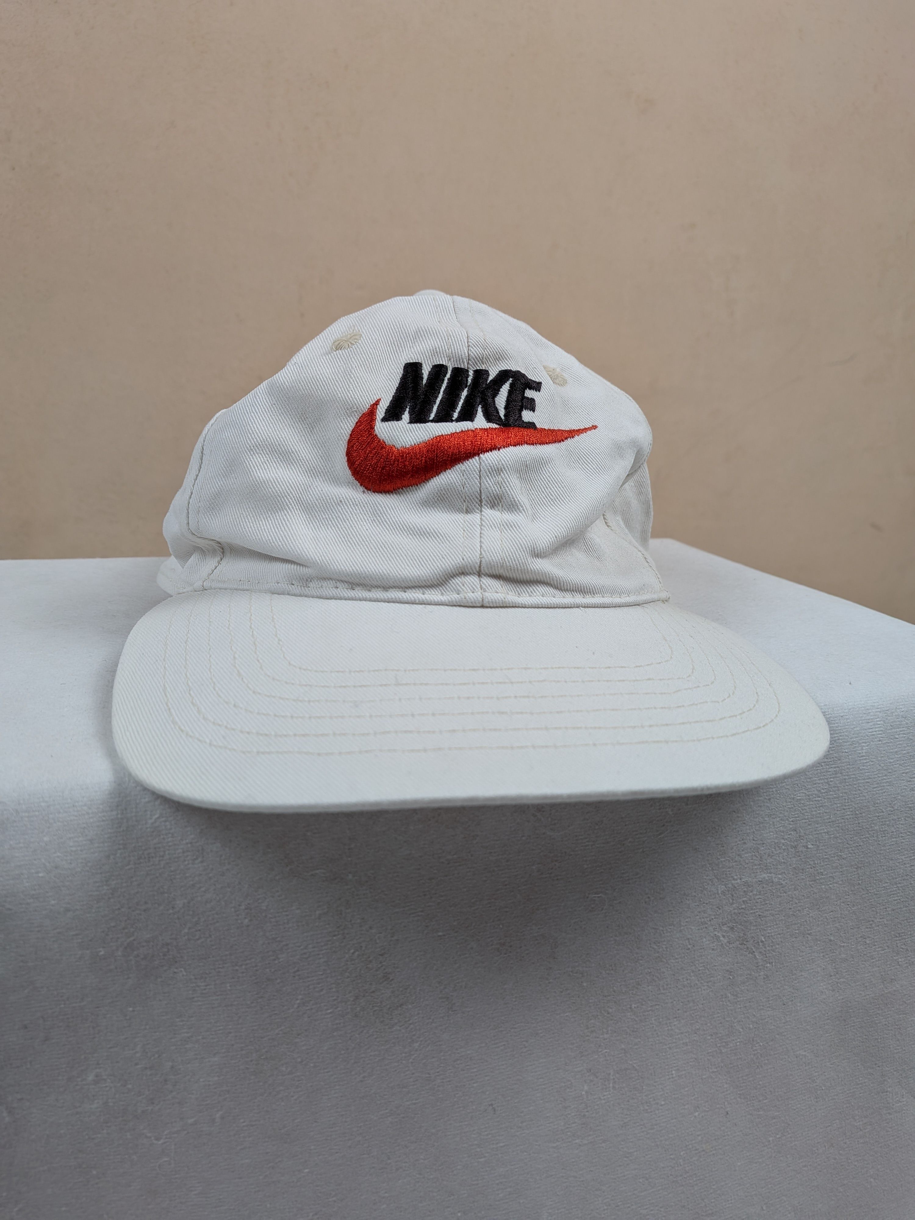 Nike Nike Vintage Heritage 80s Cap Big Swoosh Unisex Size ONE SIZE - 1 Thumbnail