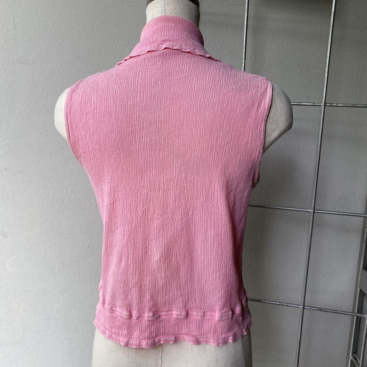 Tsumori Chisato Tsumori Chisato Pink Pleated Zip Sleeveless Shirt Size S / US 4 / IT 40 - 19 Thumbnail