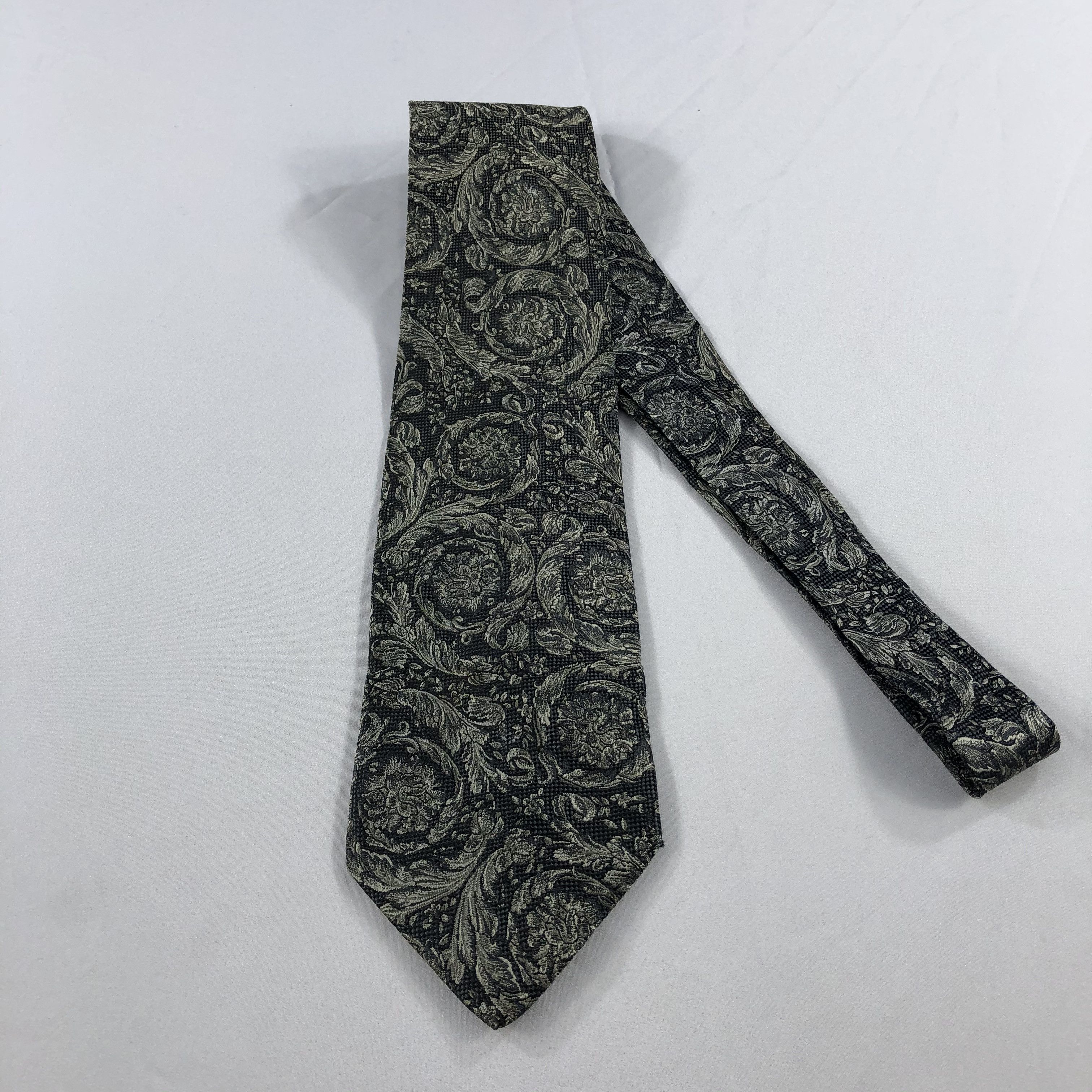 Versace × Vintage Gianni Versace Baroque Silk Neck Ties T64 Size ONE SIZE - 1 Thumbnail