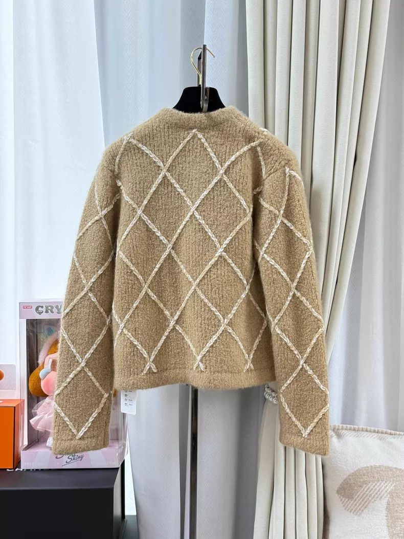 Chanel Chanel 23N Coco neige ski brown diamond buckle diamond pla Size XS / US 0-2 / IT 36-38 - 4 Thumbnail