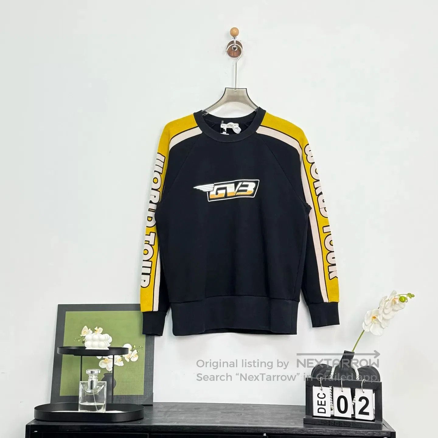 Givenchy Givenchy Colorblock Lettered Sweatshirt. Size US XS / EU 42 / 0 - 1 Thumbnail