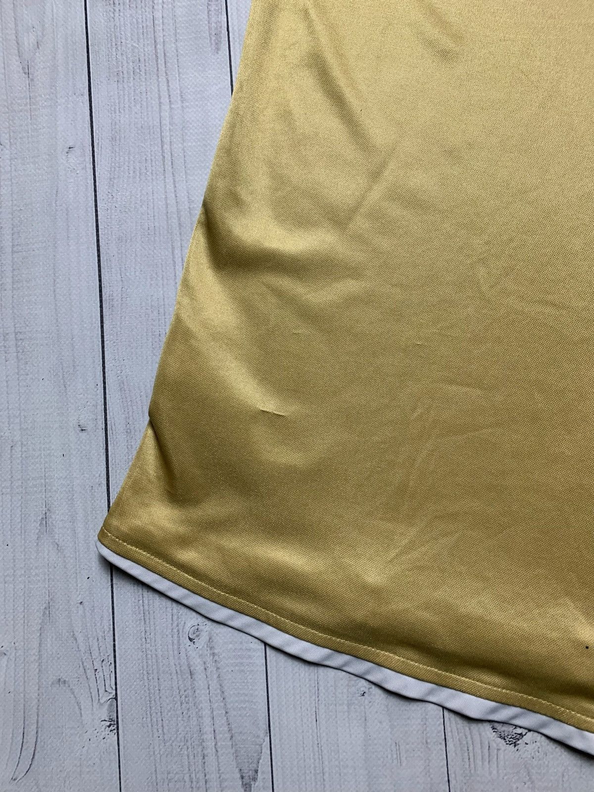 Nike × Vintage Vintage Nike Juventus gold soccer jersey size L away Size US L / EU 52-54 / 3 - 9 Thumbnail