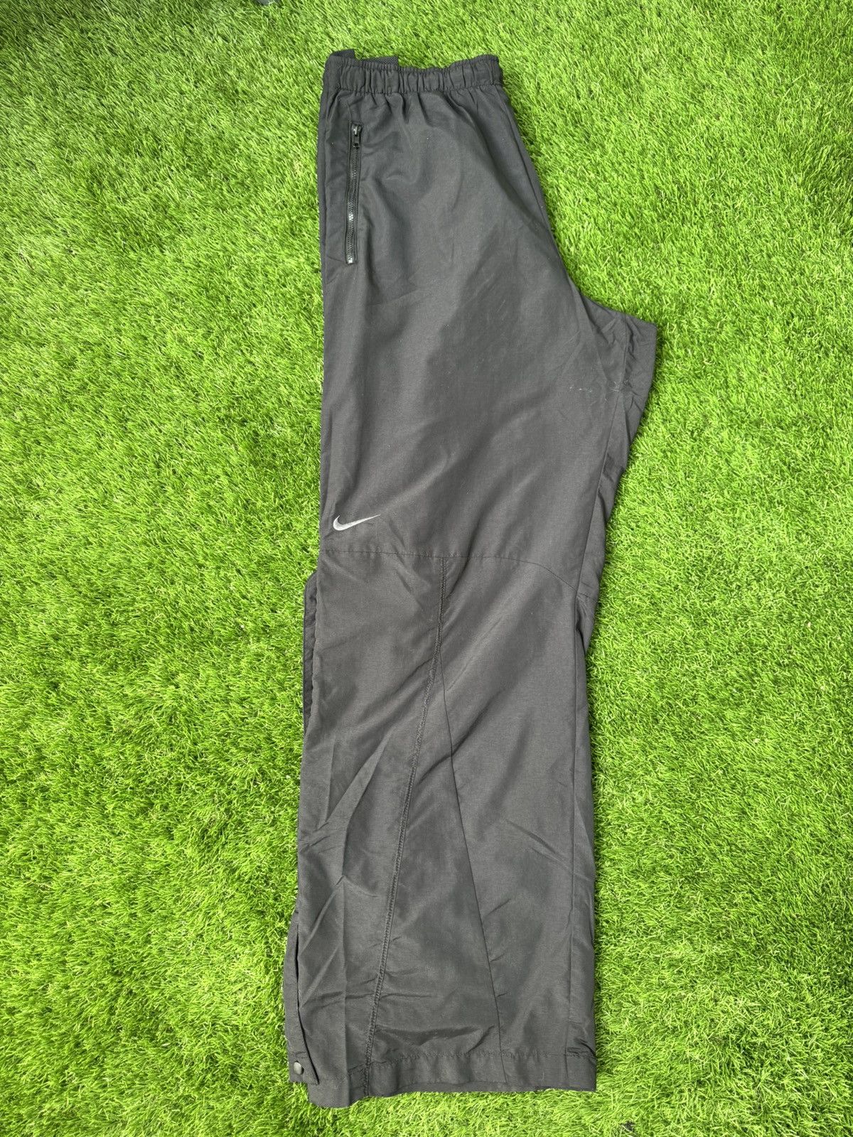 Nike vintage Nike nylon pants✔️ Size US 36 / EU 52 - 3 Thumbnail