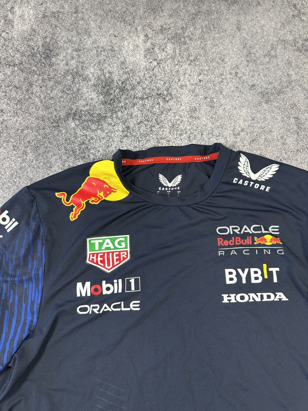 Red Bull Red Bull Aston Martin Castore Logo Racing T-shirt F-1 Rare L Size US L / EU 52-54 / 3 - 4 Thumbnail