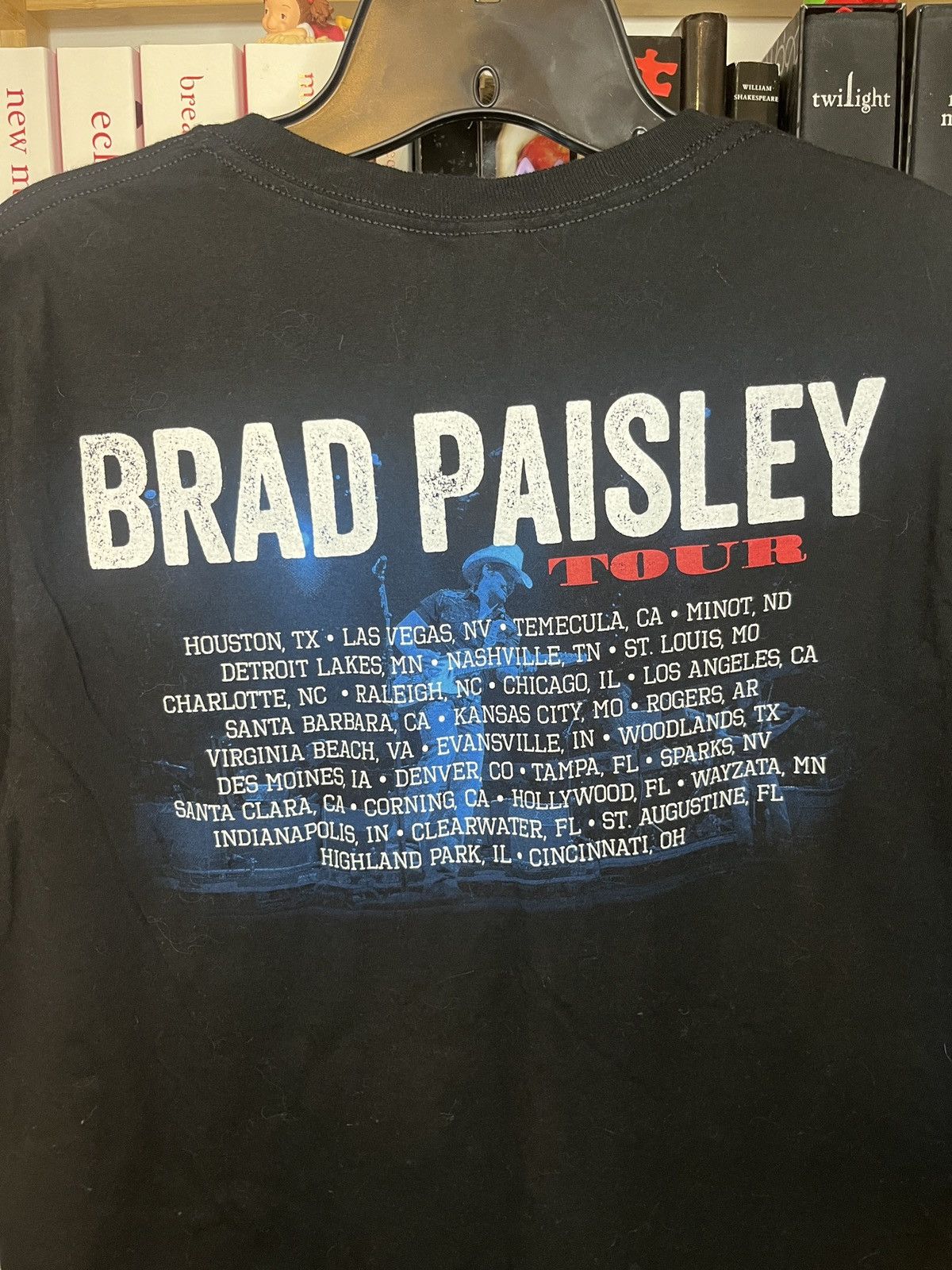 Band Tees × Vintage Brad Paisley Tour T Shirt Size Medium Size US M / EU 48-50 / 2 - 5 Thumbnail