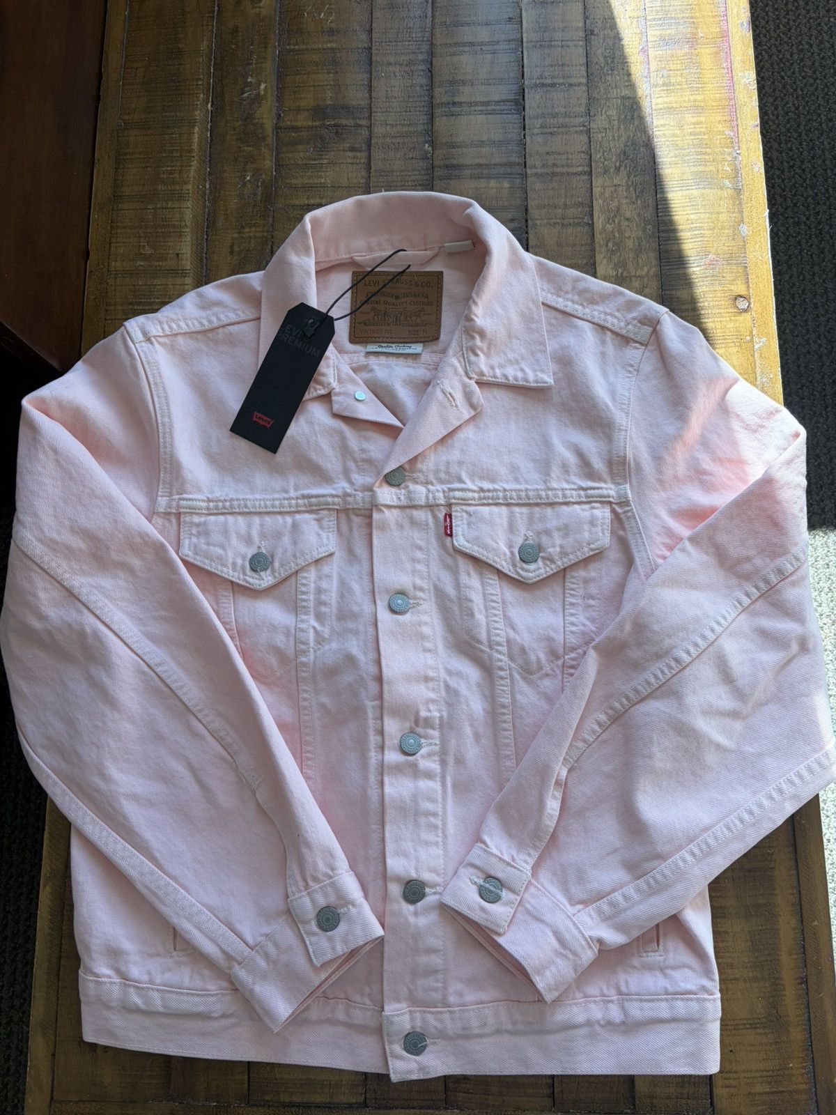 Levi's Levi’s Premium Baby Pink Trucker Size US M / EU 48-50 / 2 - 2 Thumbnail