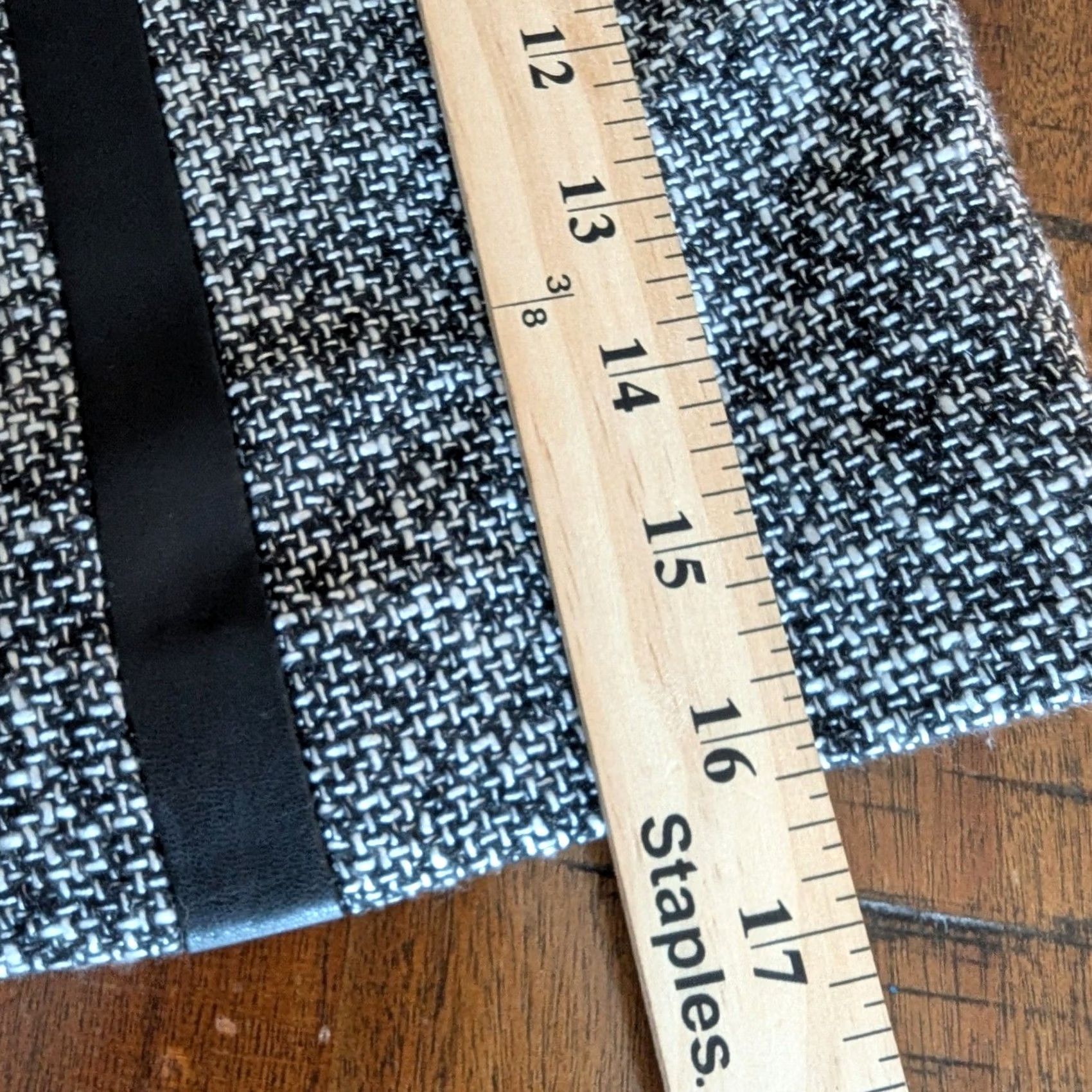 Banana Republic Banana Republic Skirt Black White Tweed Mini Zip Pockets Faux Leather Trim 6 Women Professional Office Siren Grunge Winter Fall Spring Vintage No Size 28" / US 6 / IT 42 - 7 Thumbnail