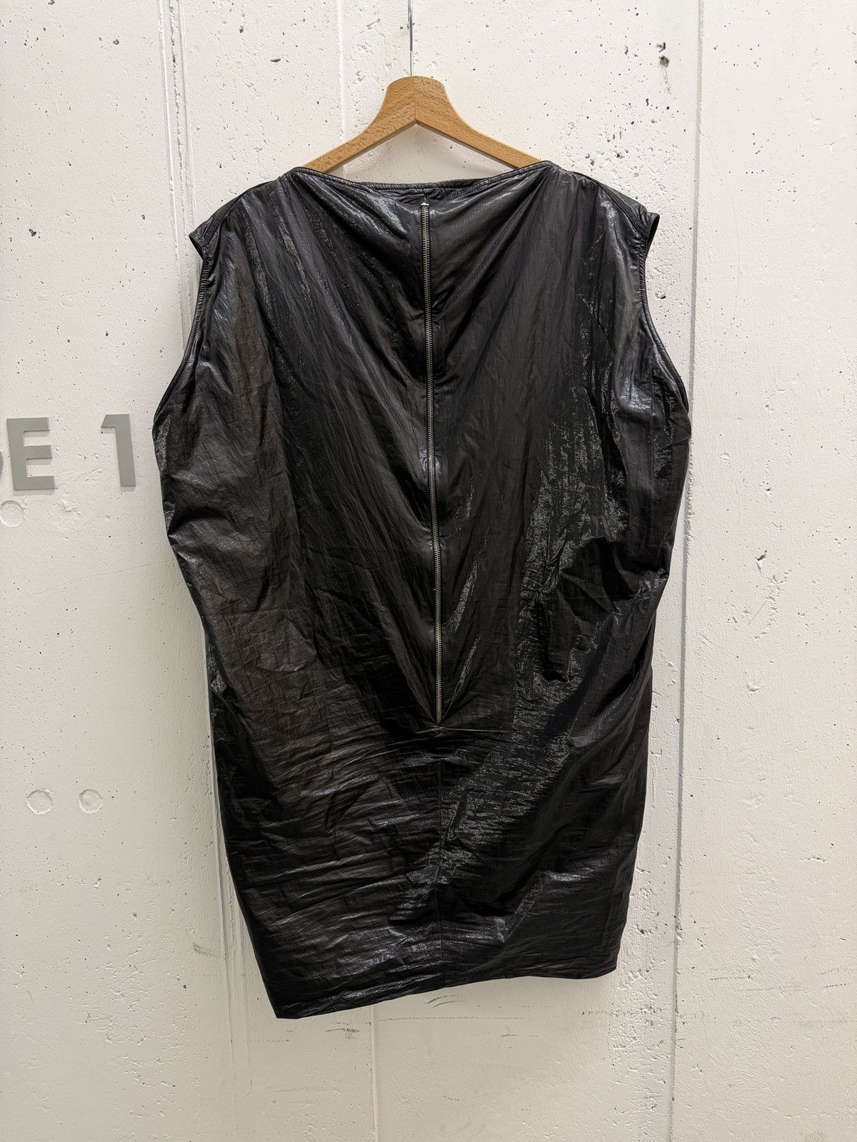 Rick Owens Rick Owens SS13 Sleeveless Coated Avant Garde Top Size M / US 6-8 / IT 42-44 - 6 Thumbnail