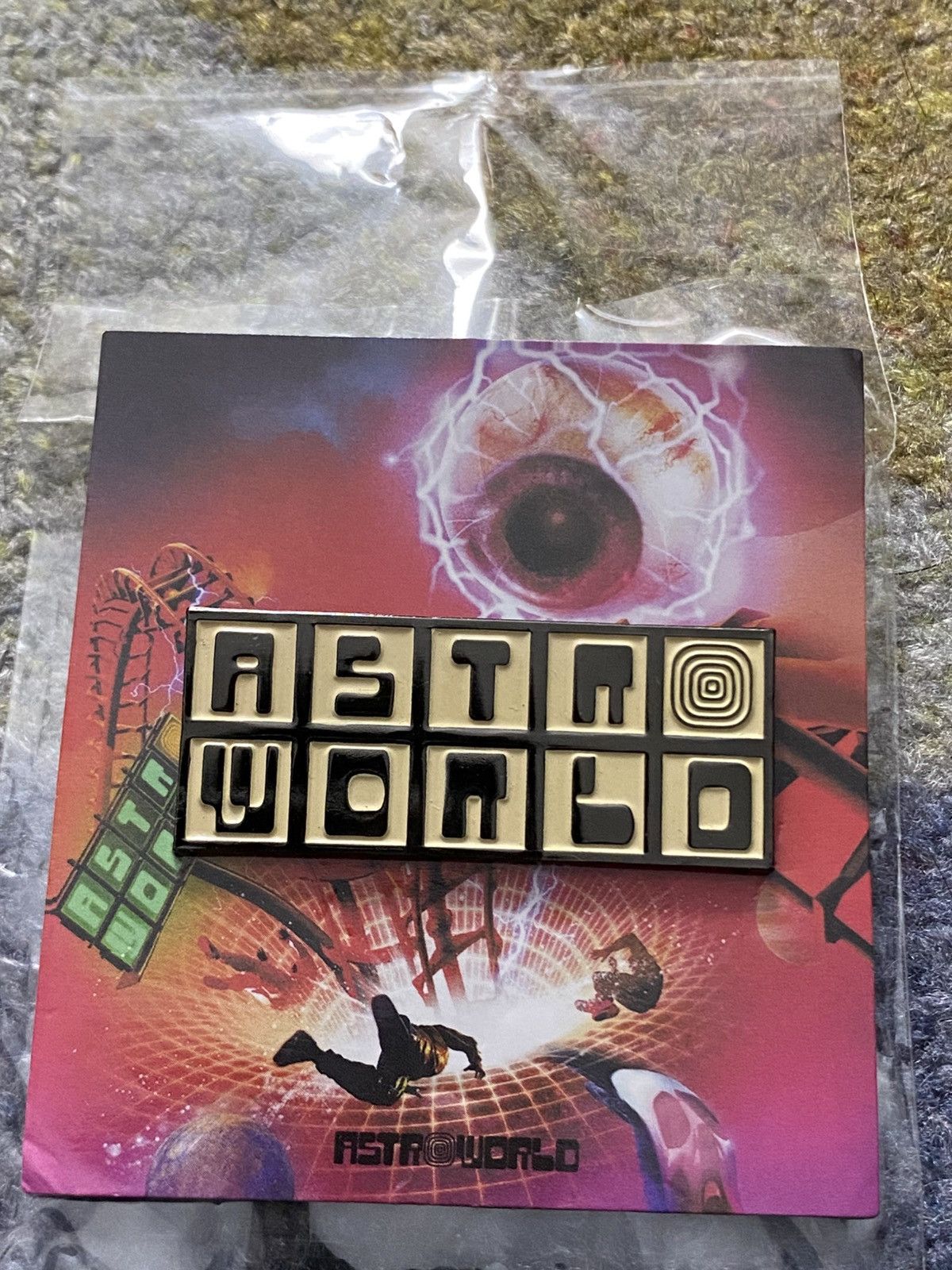 Travis Scott Travis Scott Astro World Pin Size ONE SIZE - 2 Thumbnail