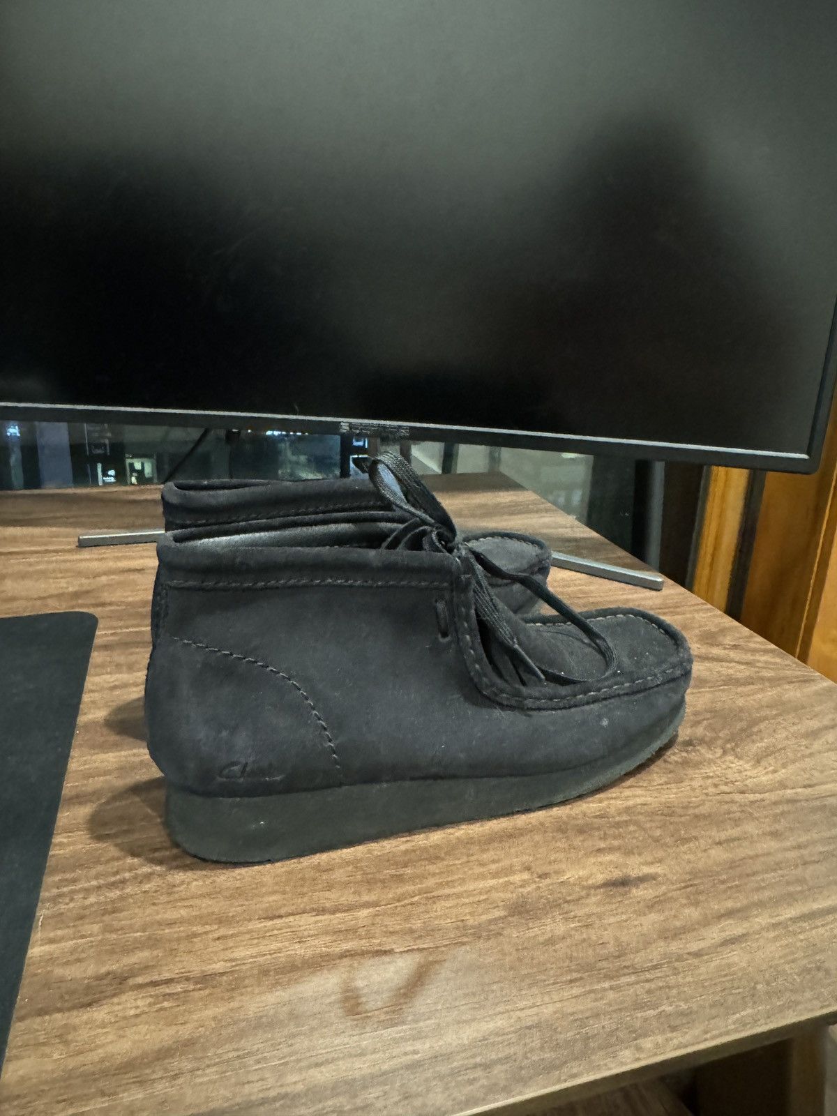 Clarks Work twice black clarks Size US 9.5 / EU 42-43 - 2 Thumbnail