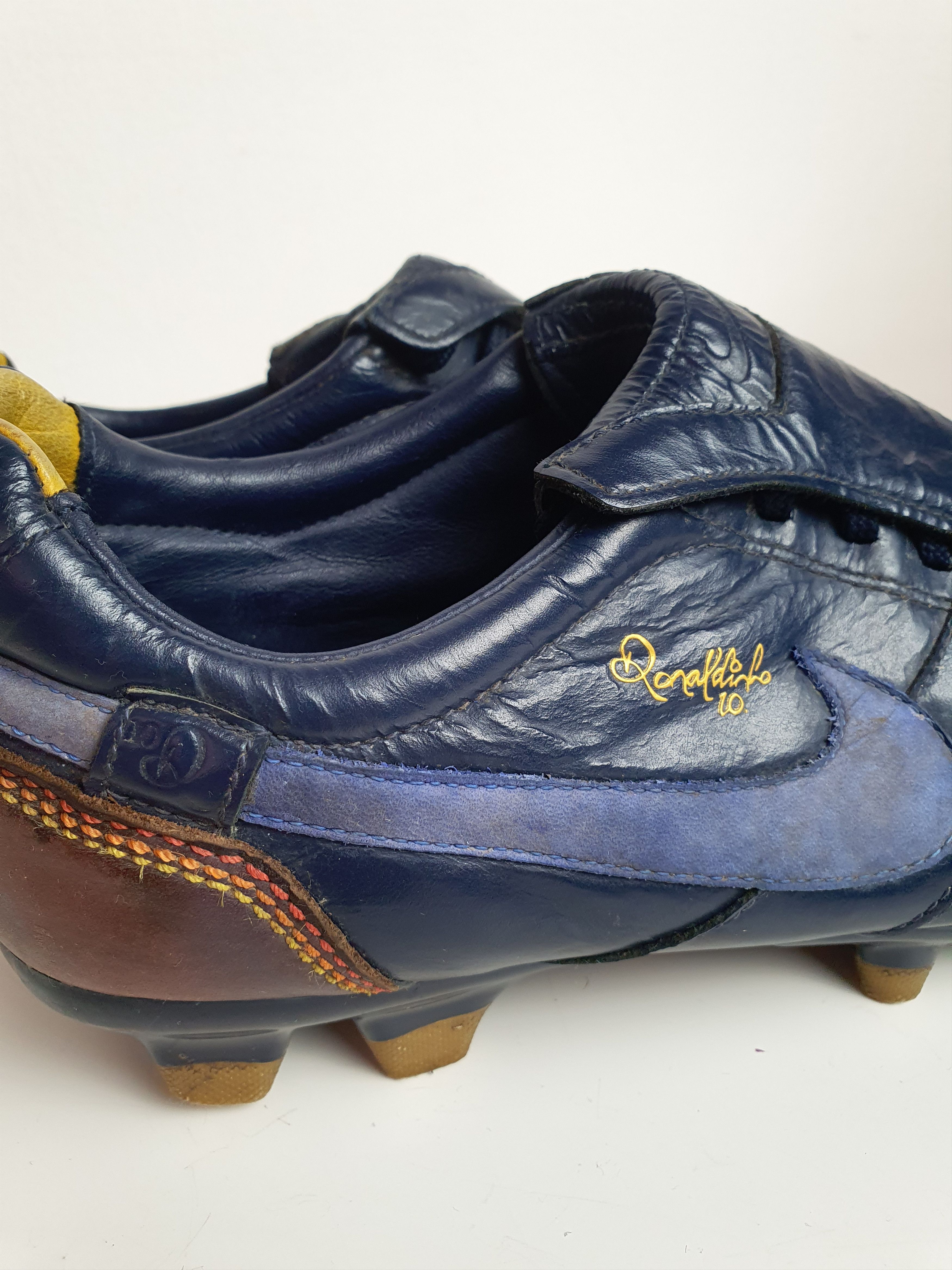 Nike Vintage Football Boots Nike Rare Tiempo Leather Ronaldinho Size US 8.5 / EU 41-42 - 9 Thumbnail
