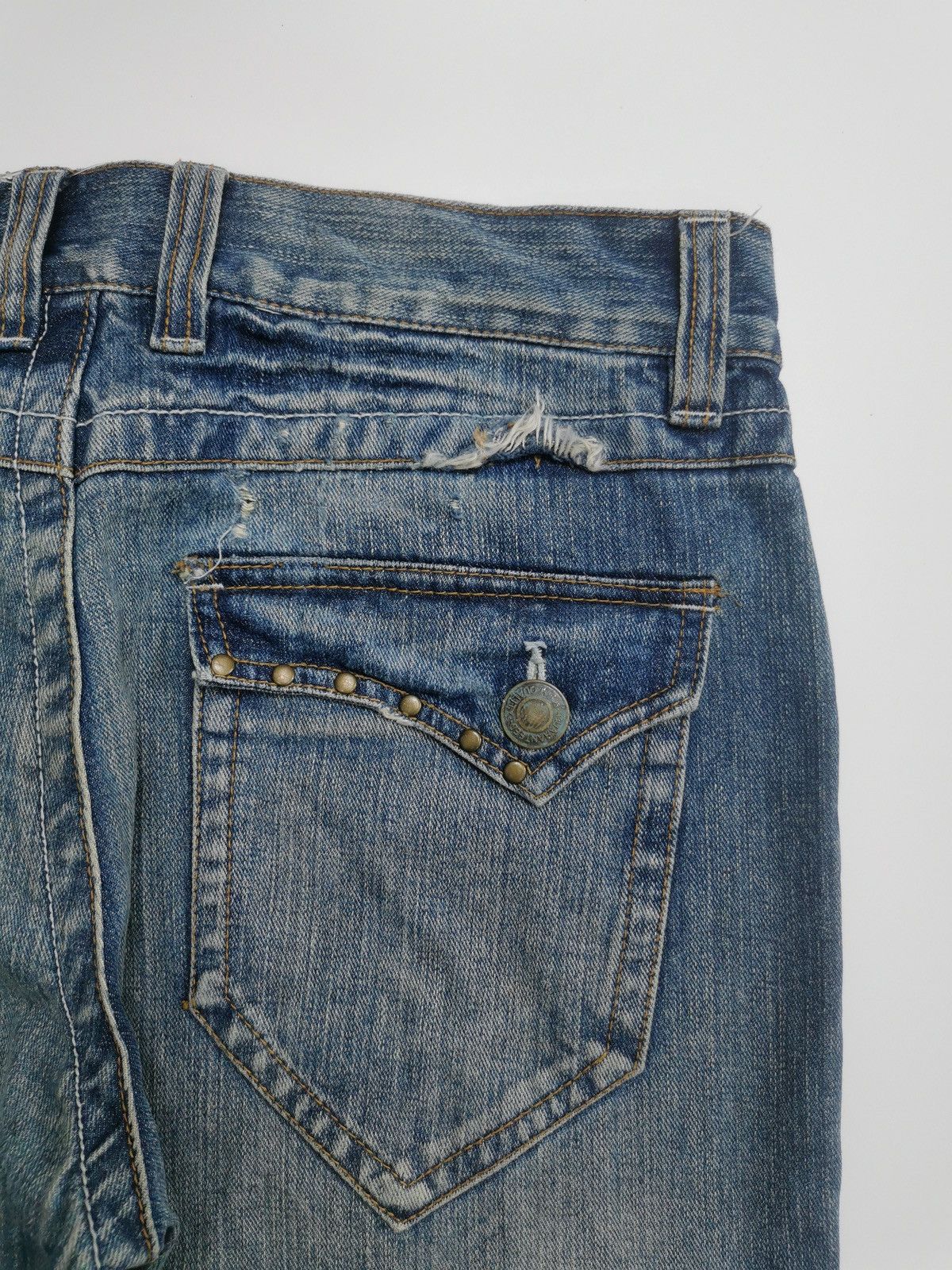 Japanese Brand Unbrand Bootcut Twist Seam Denim Jeans Size US 32 / EU 48 - 7 Thumbnail