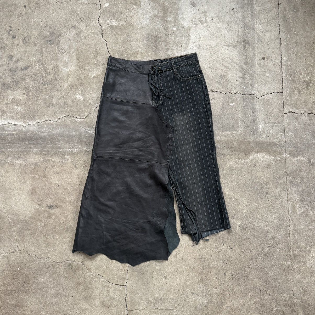 Marithe + Francois Girbaud Vintage Ancora Grunge Split Denim Leather Skirt Size 26" / US 2 / IT 38 - 1 Thumbnail