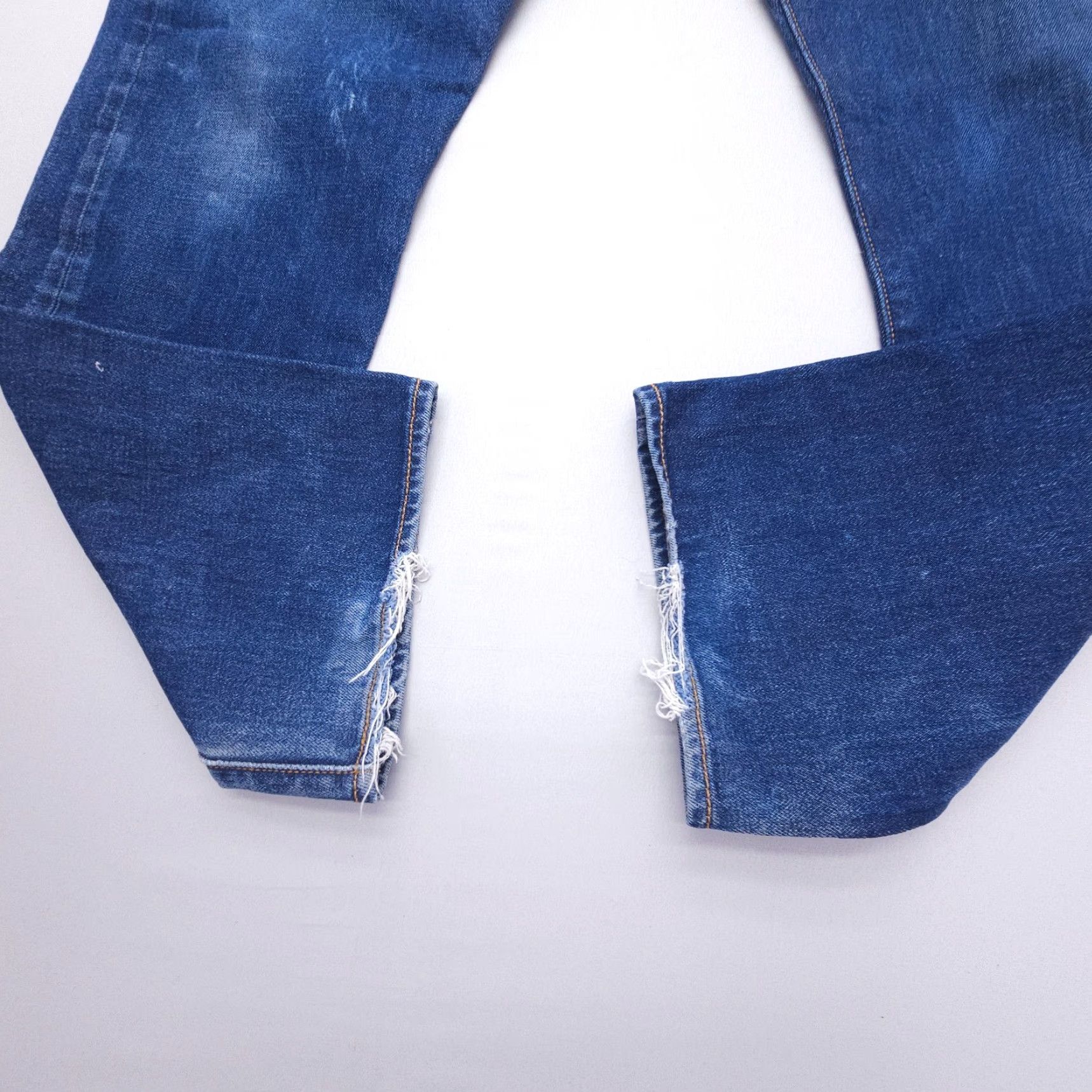 Levi's VINTAGE Levi's 501 Jeans Men 38 x 30 Dark Wash Denim Button Fly Regular Fit Blue 501 Series Classic American Mens Size US 38 / EU 54 - 6 Thumbnail