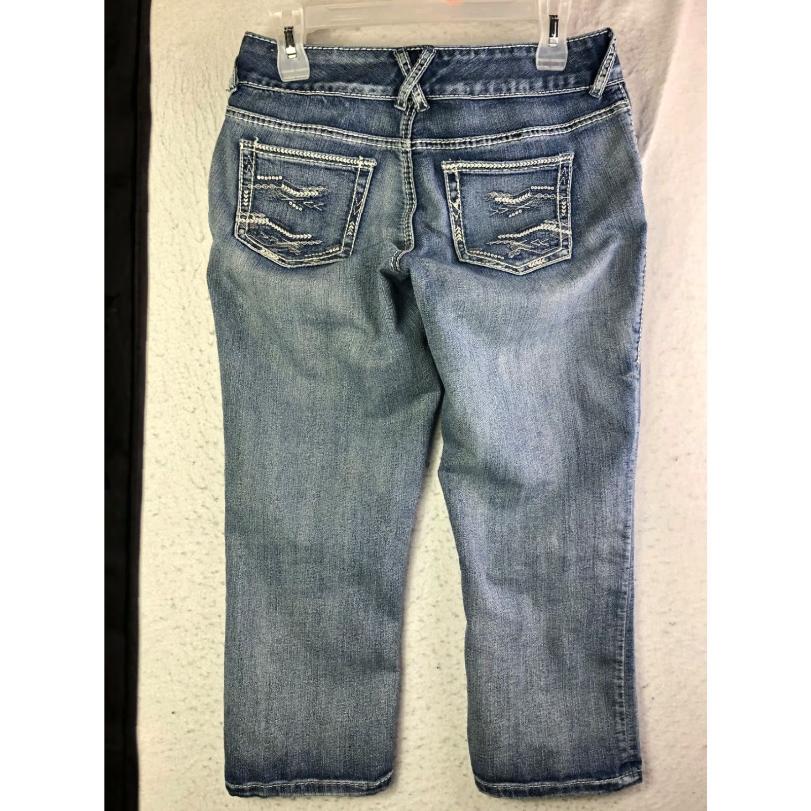 Vintage Maurices Jeans Womens 5/6 Mid Rise Crop Medium Wash Blue Denim Distressed No Regular Fit Cotton Size 28" / US 6 / IT 42 - 5 Thumbnail