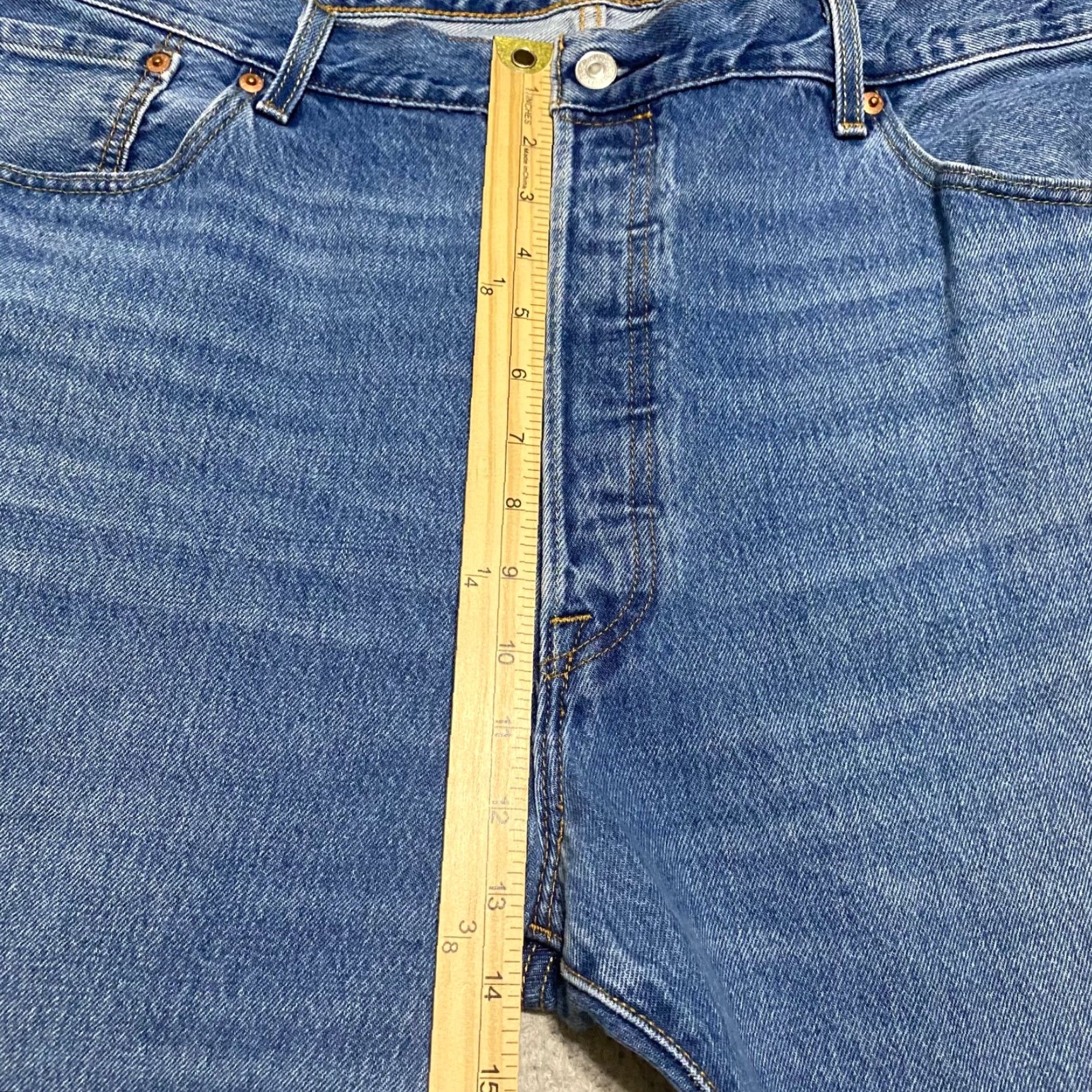 Levi's Levis 501 Jeans Mens 42x30 Blue Denim Straight Button Fly Classic Medium Wash Size US 40 / EU 56 - 7 Thumbnail