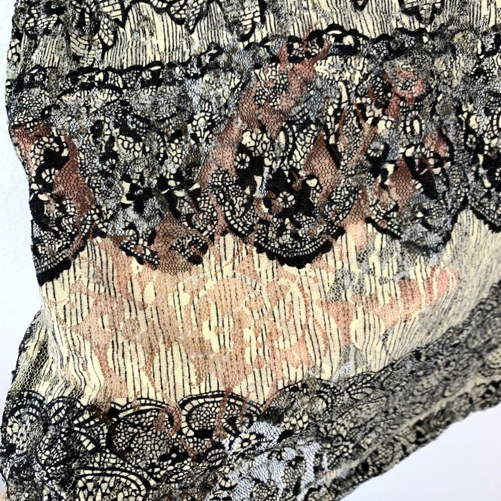 BKE VINTAGE BKE Lace Shirt Womens M Black Sheer Canada Whimsigoth Romantic Coquette Shirt Womens M Black Whimsigoth Romantic Lace Top Canada BKE Shirt Size M / US 6-8 / IT 42-44 - 4 Thumbnail
