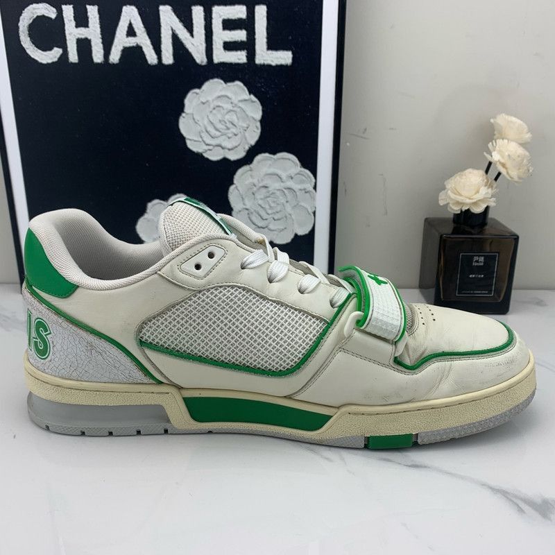 Louis Vuitton Louis Vuitton Trainer Sneakers in White and Green -2508 Size US 10.5 / IT 40.5 - 7 Thumbnail