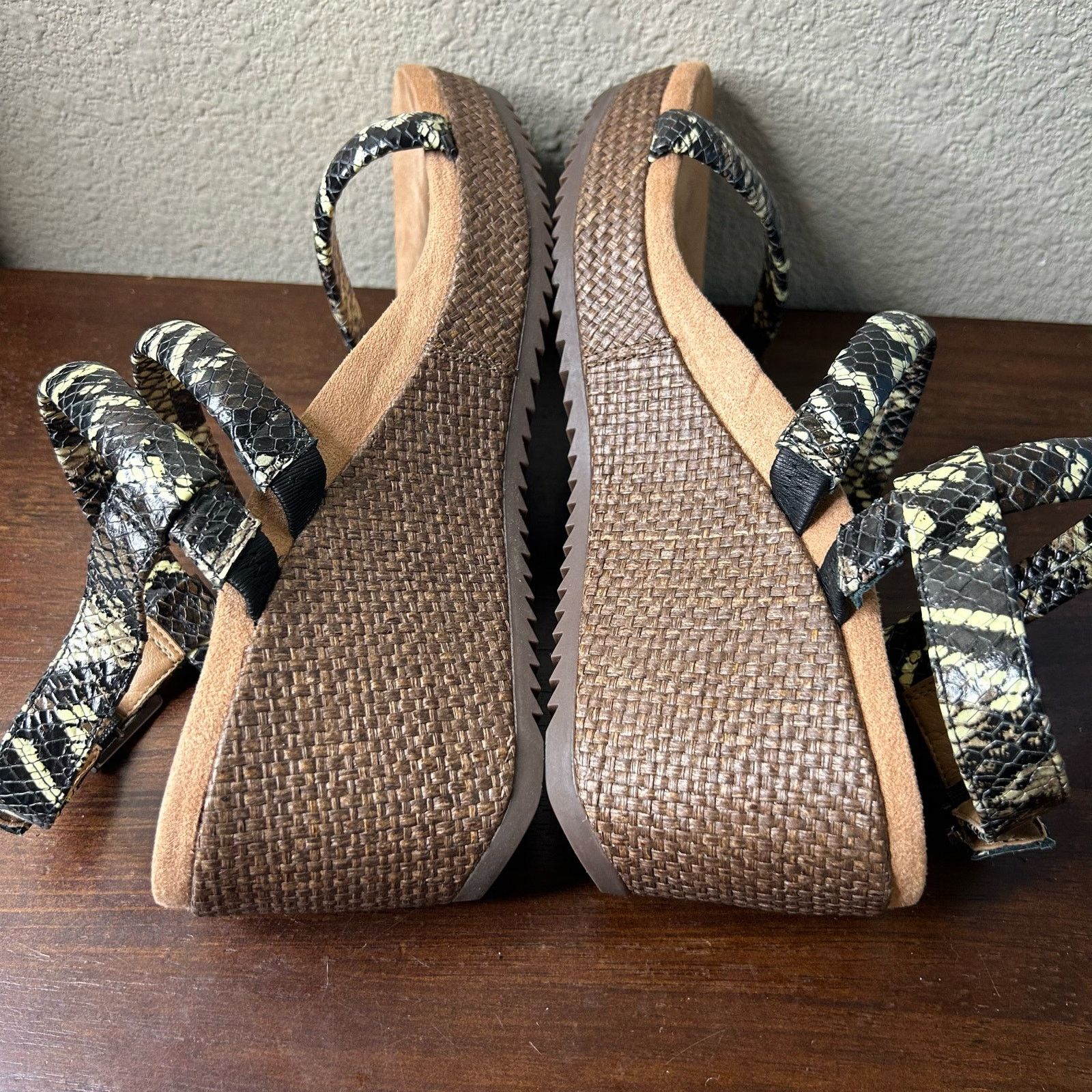 Vionic Vionic Shoes Kora Raffia Black Boa Platform Wedge Size 7.5 Size US 7.5 / IT 37.5 - 5 Thumbnail