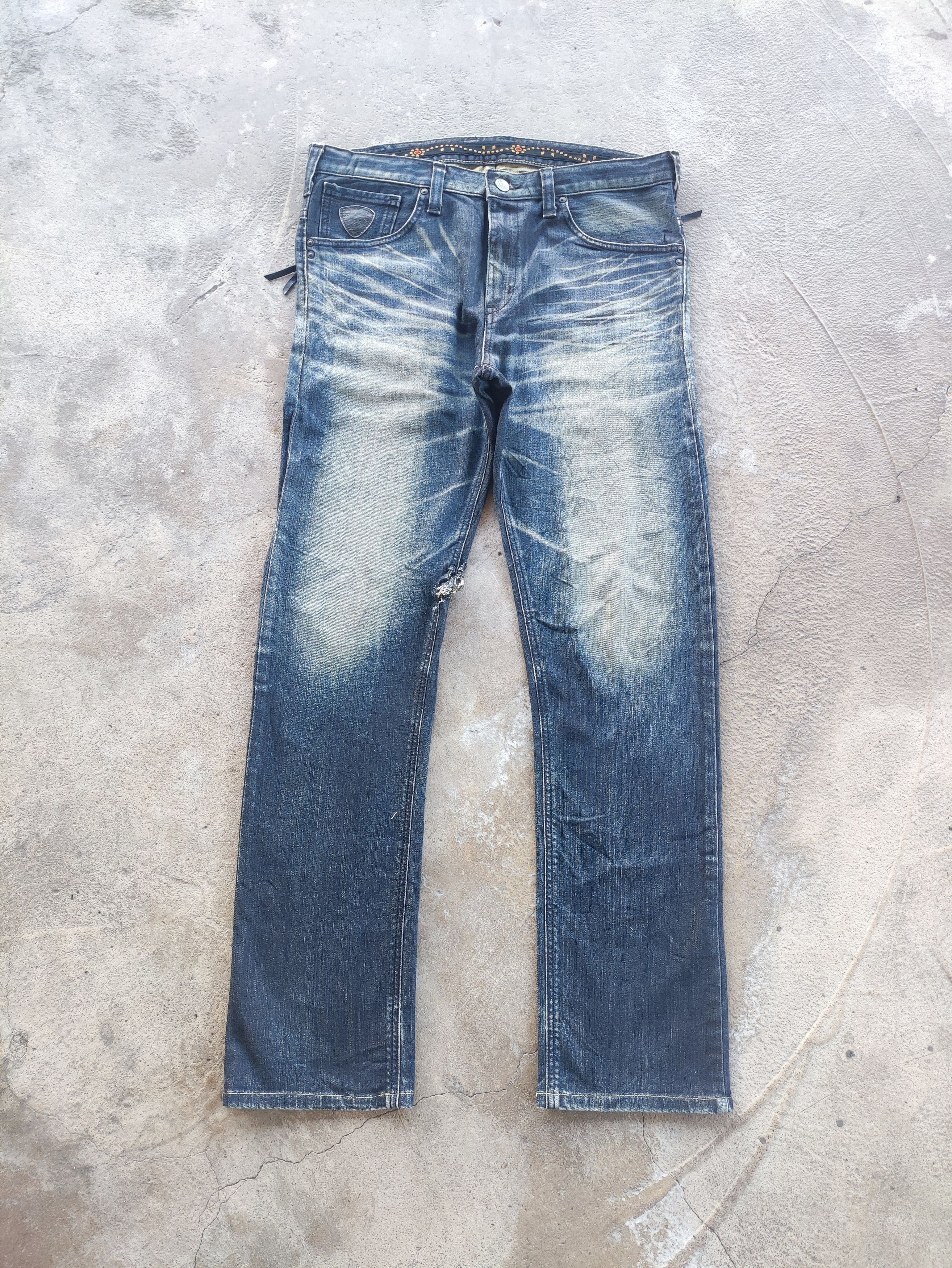 Edwin Vintage Edwin Distress Fadee Denim Pants w35 Size US 36 / EU 52 - 1 Thumbnail