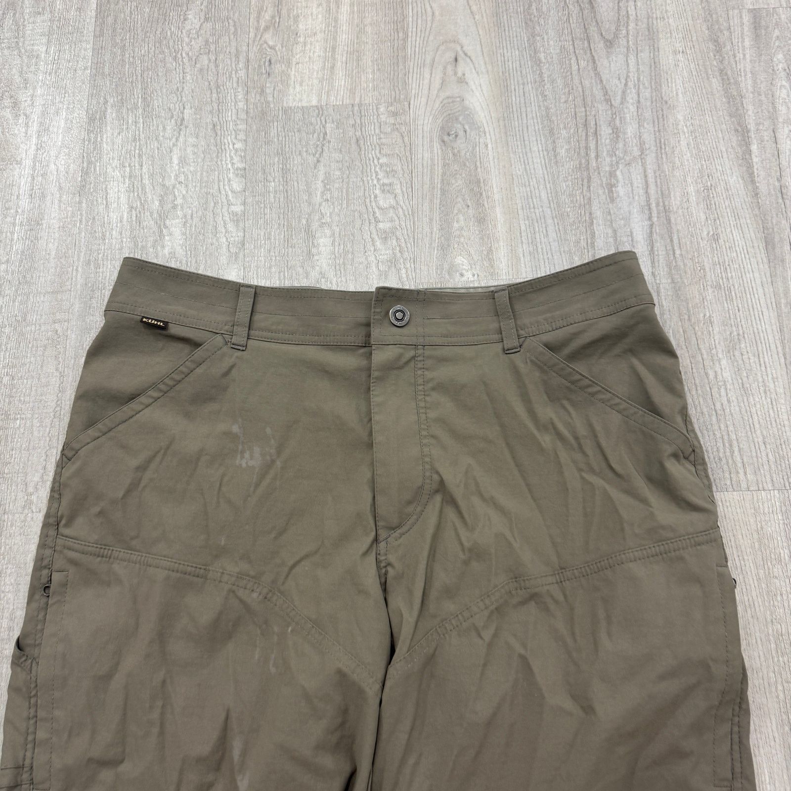 Kuhl Kuhl Renegade Shorts Men's 36 Brown 9" Inseam Flat Front Size US 36 / EU 52 - 2 Thumbnail