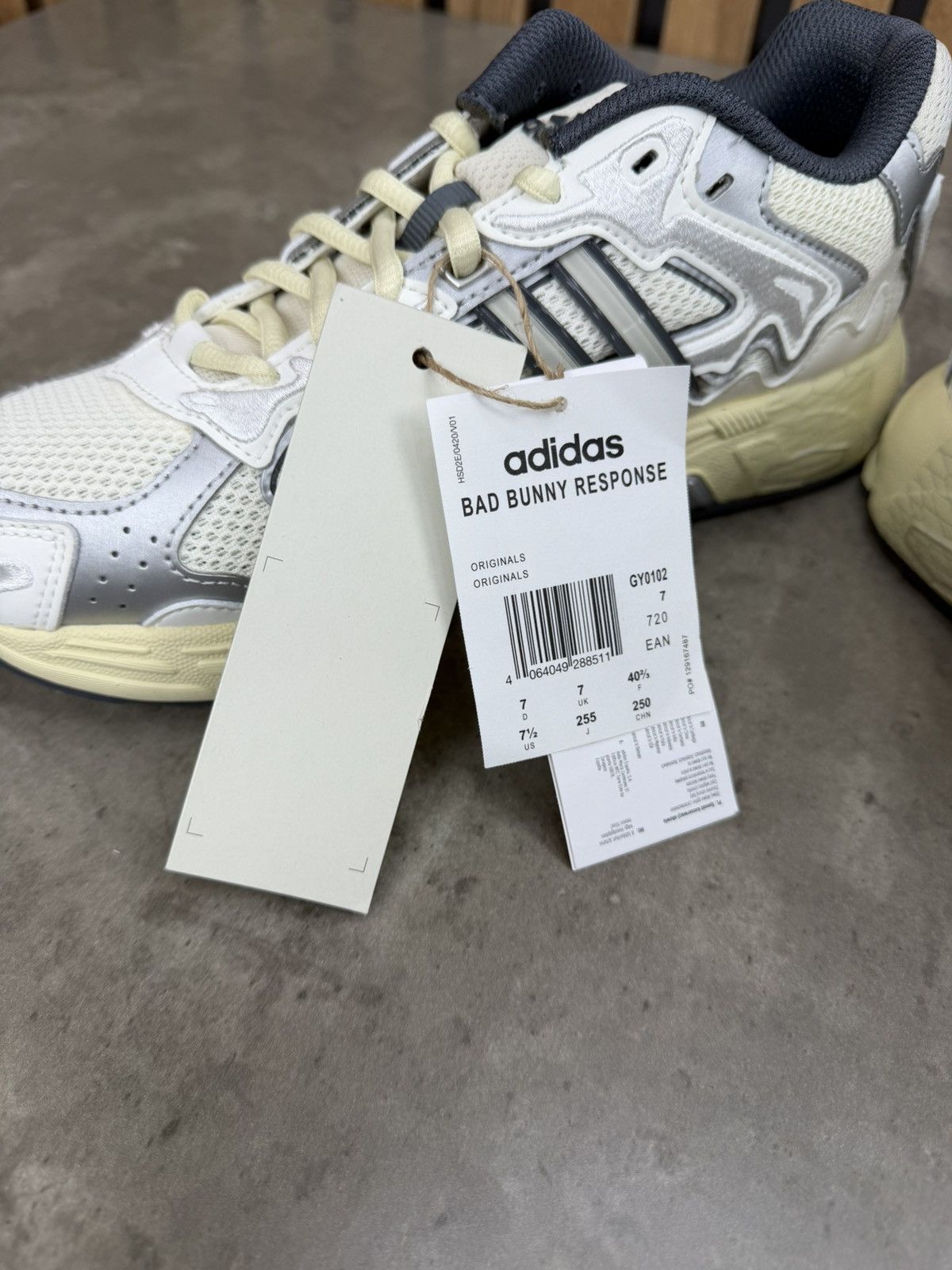 Adidas Bad Bunny x Adidas Responce CL White Size US 7.5 Size US 7.5 / EU 40-41 - 8 Thumbnail