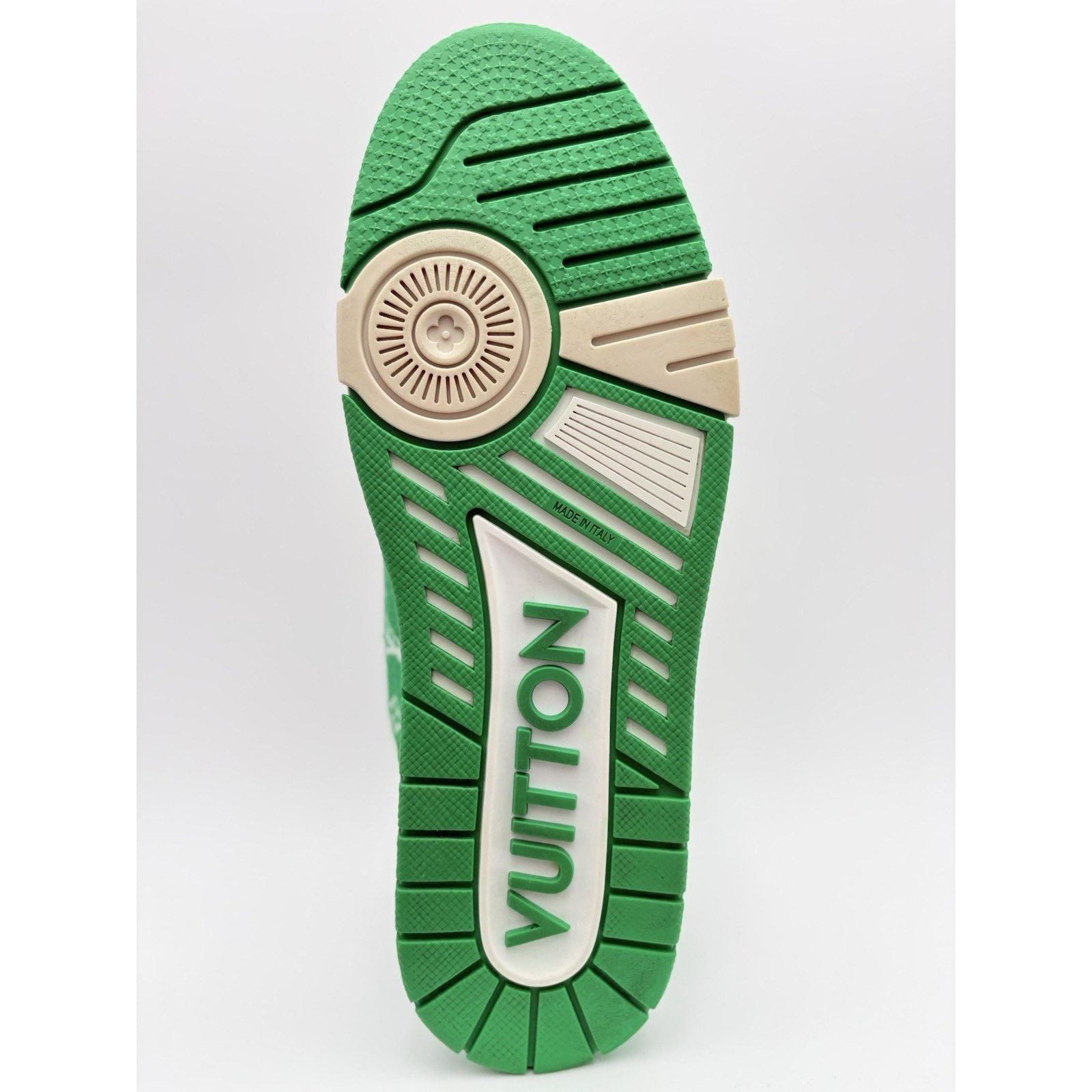 Louis Vuitton Louis Vuitton Trainer ' Green White Monogram ' | GREAT! Size US 10 / EU 43 - 13 Thumbnail
