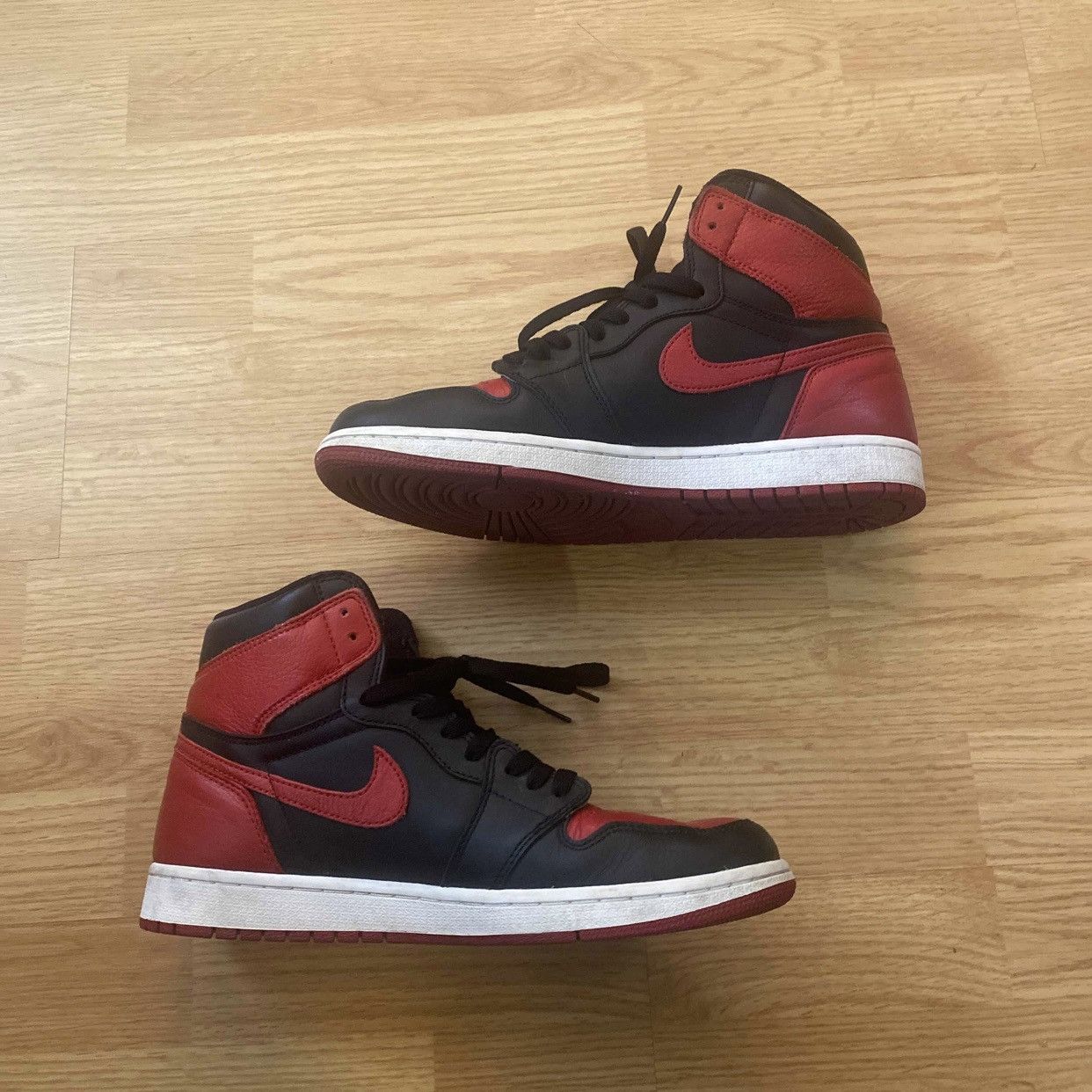 Jordan Brand × Nike 2016 Bred 1 Size US 10.5 / EU 43-44 - 2 Thumbnail