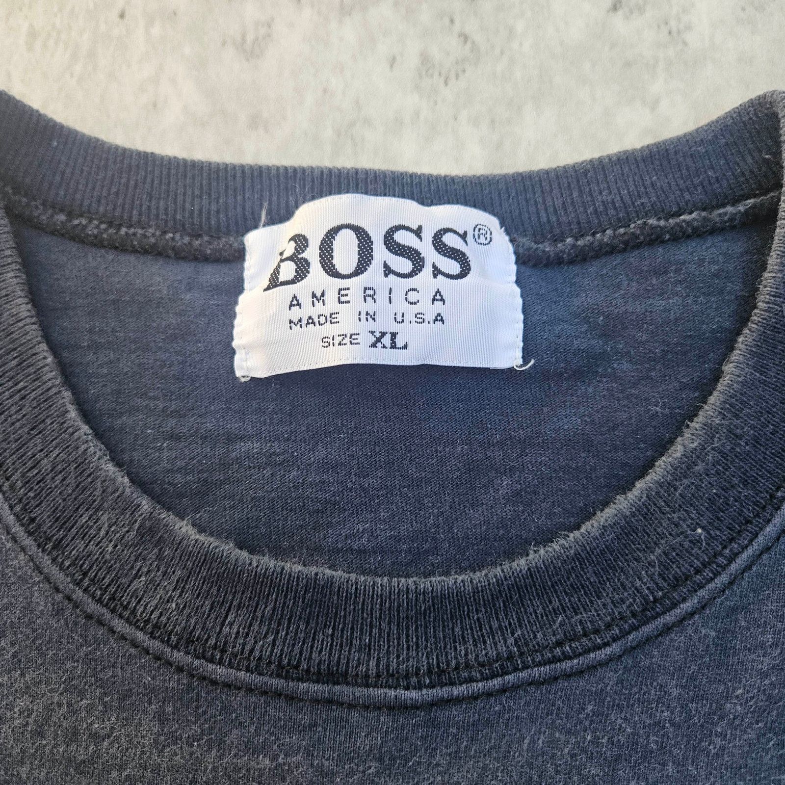 Hugo Boss Vintage Hugo Boss T-Shirt Big Spell Out Y2K Men's Size XL Size US XL / EU 56 / 4 - 3 Thumbnail