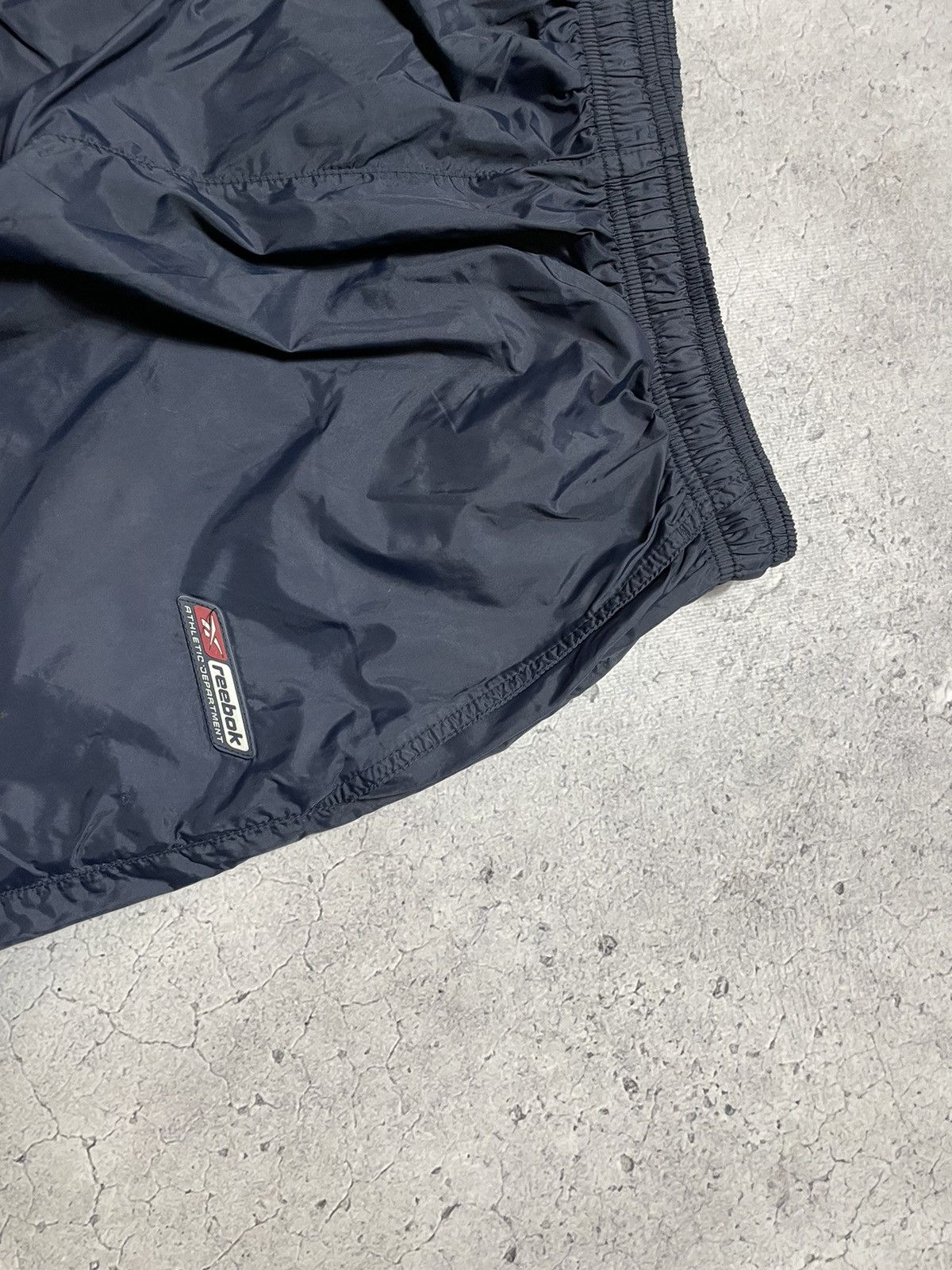Reebok Vintage Nylon Track Pants Reebok Big Logo Y2K Size US 32 / EU 48 - 3 Thumbnail
